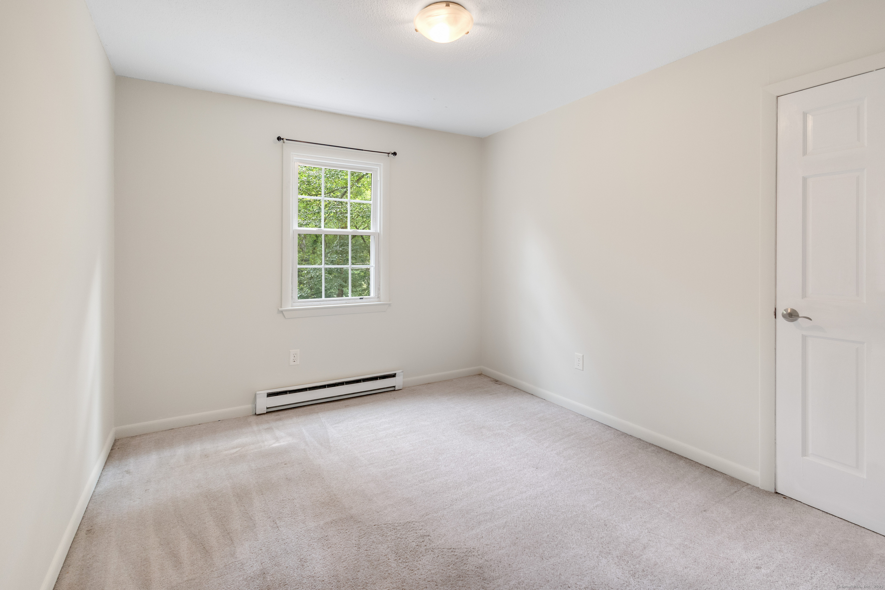 Ledyard, Connecticut 06339, United States, 3 Bedrooms Bedrooms, ,2 BathroomsBathrooms,Residential,Active,187927