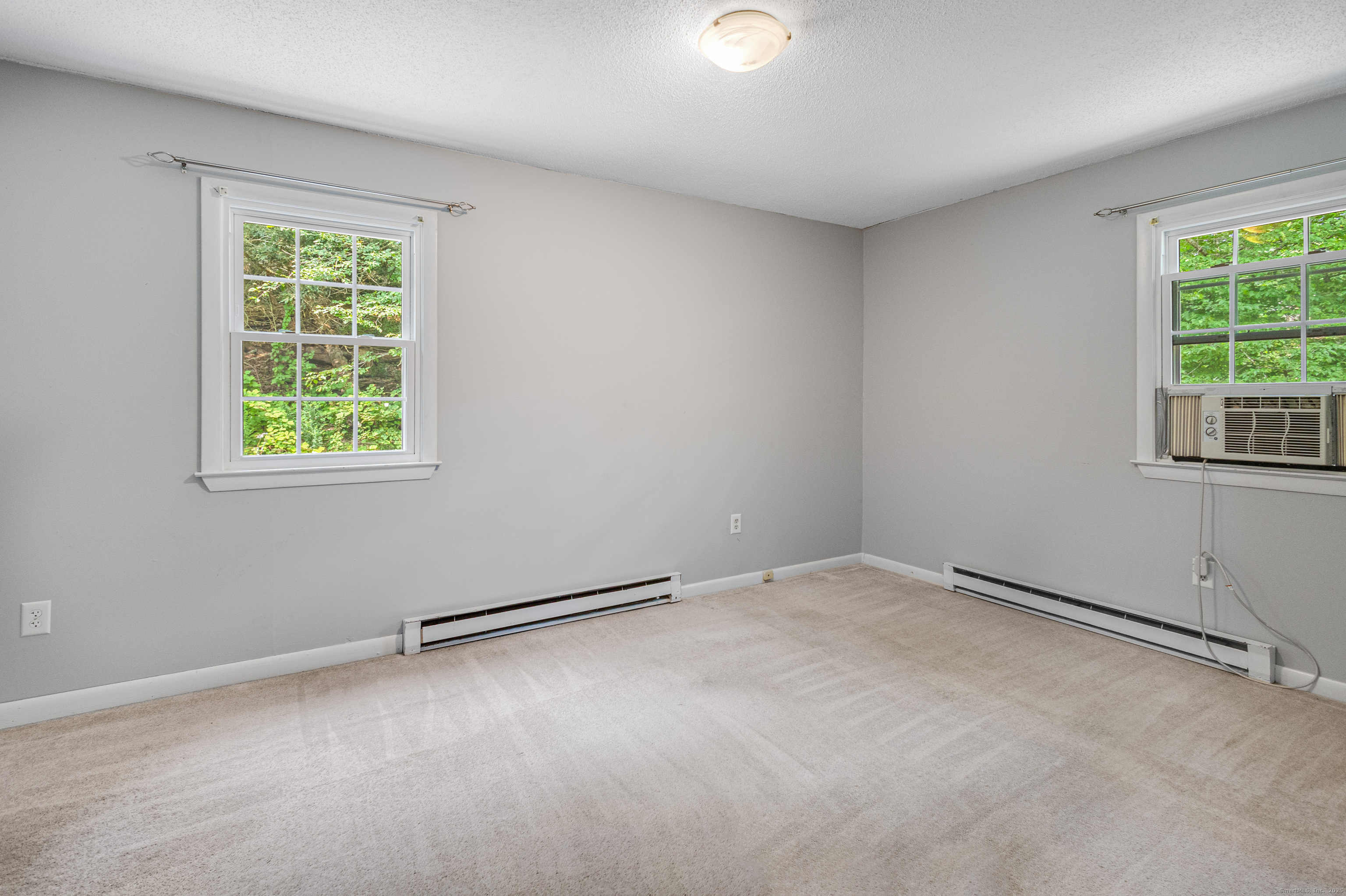 Ledyard, Connecticut 06339, United States, 3 Bedrooms Bedrooms, ,2 BathroomsBathrooms,Residential,Active,187927