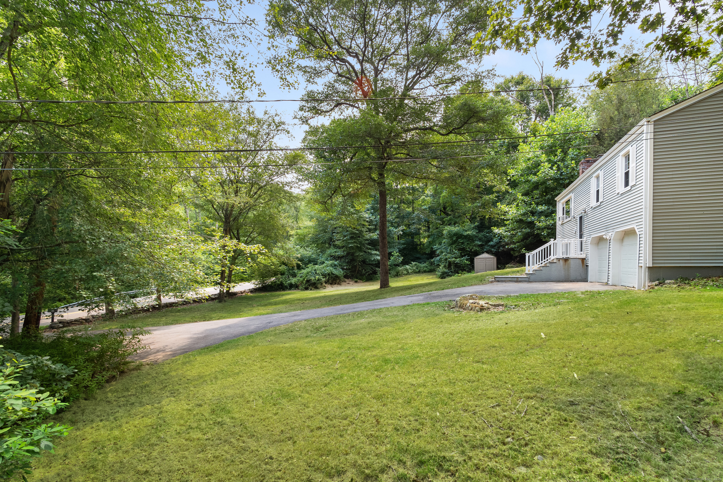 Ledyard, Connecticut 06339, United States, 3 Bedrooms Bedrooms, ,2 BathroomsBathrooms,Residential,Active,187927