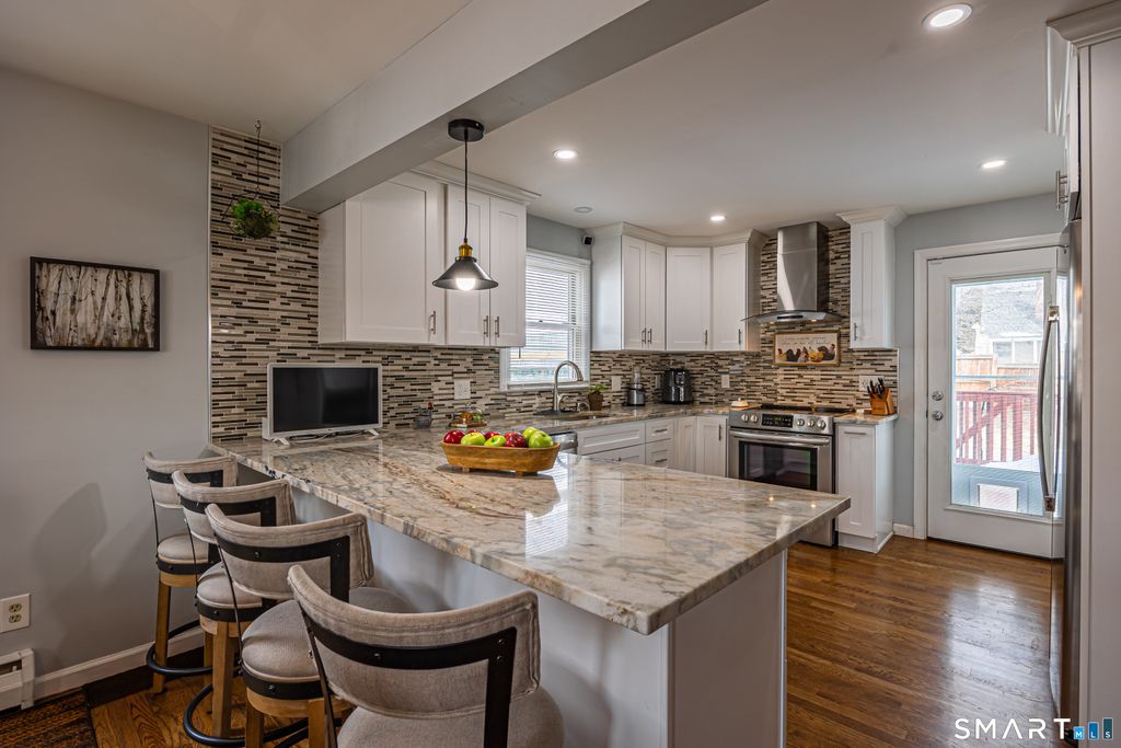 Photo of 206 Sterling Street, Fairfield, CT 06825 (MLS # 24156337)