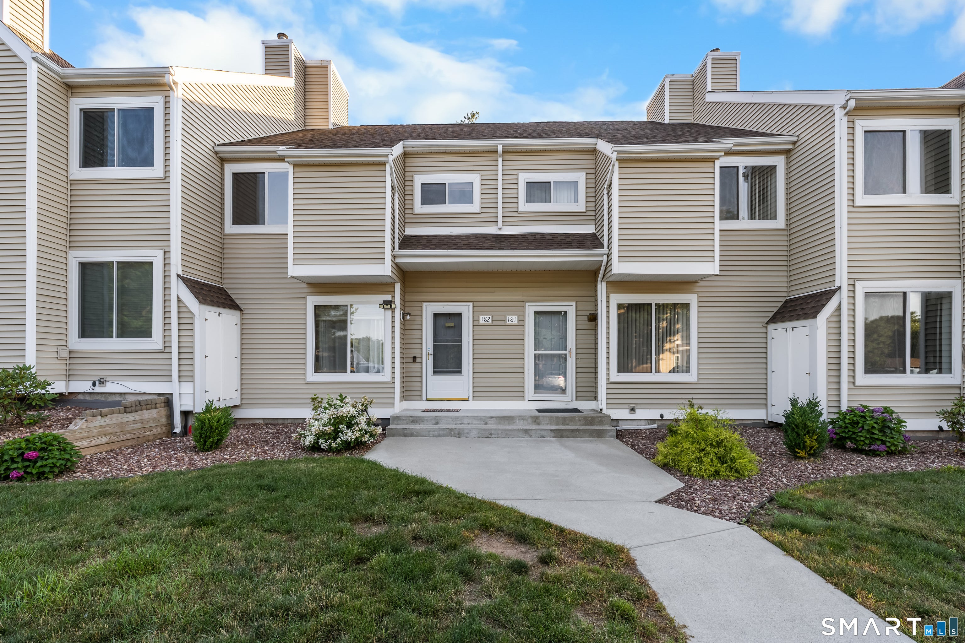 60 Old Town Road 182