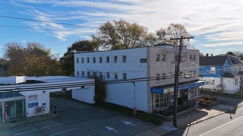 Tiny photo for 464 Ocean Avenue, New London, CT 06320 (MLS # 24137859)