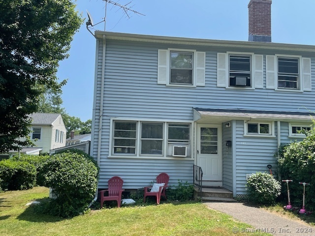 Marsh Way, Stratford, Connecticut - 3 Bedrooms  
1 Bathrooms  
5 Rooms - 