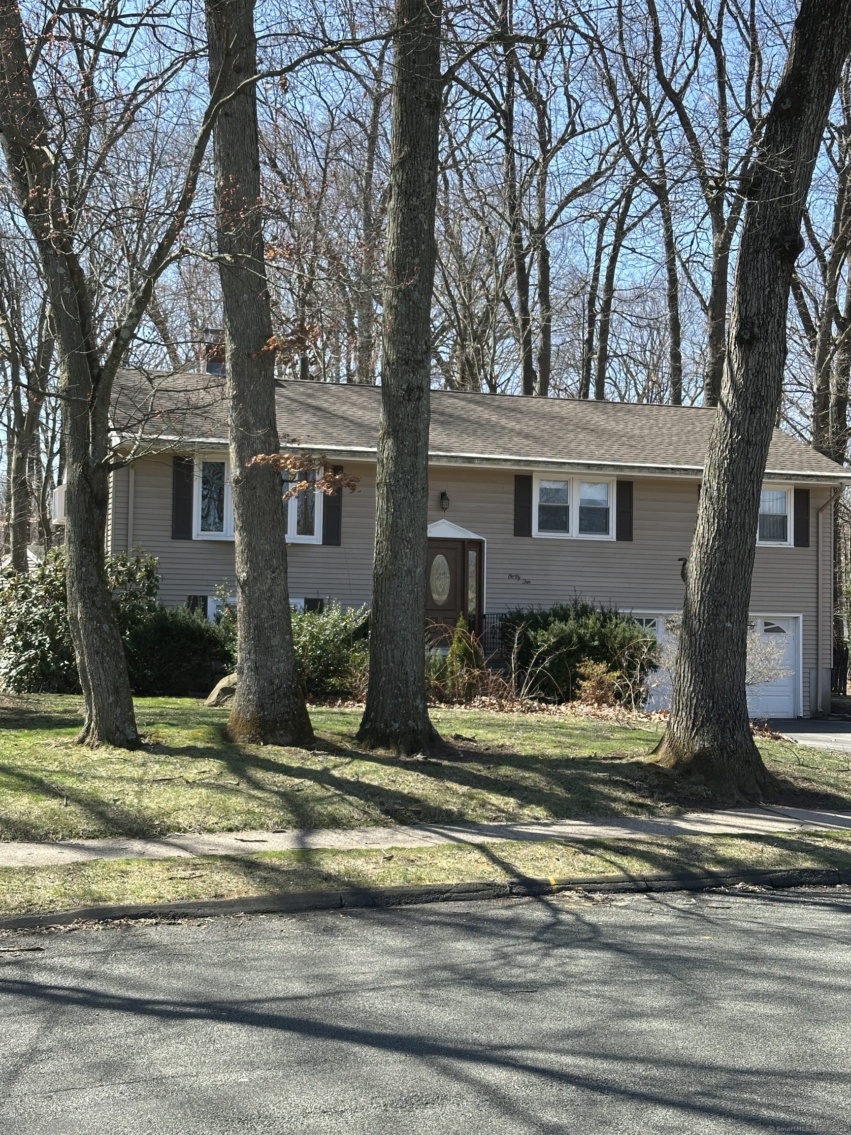 42 Juniper Road, Southington, Connecticut image 2