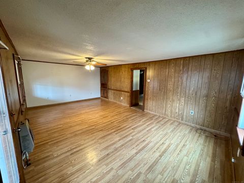 Tiny photo for 30 N Chestnut Street, Plainfield, CT 06387 (MLS # 24143852)