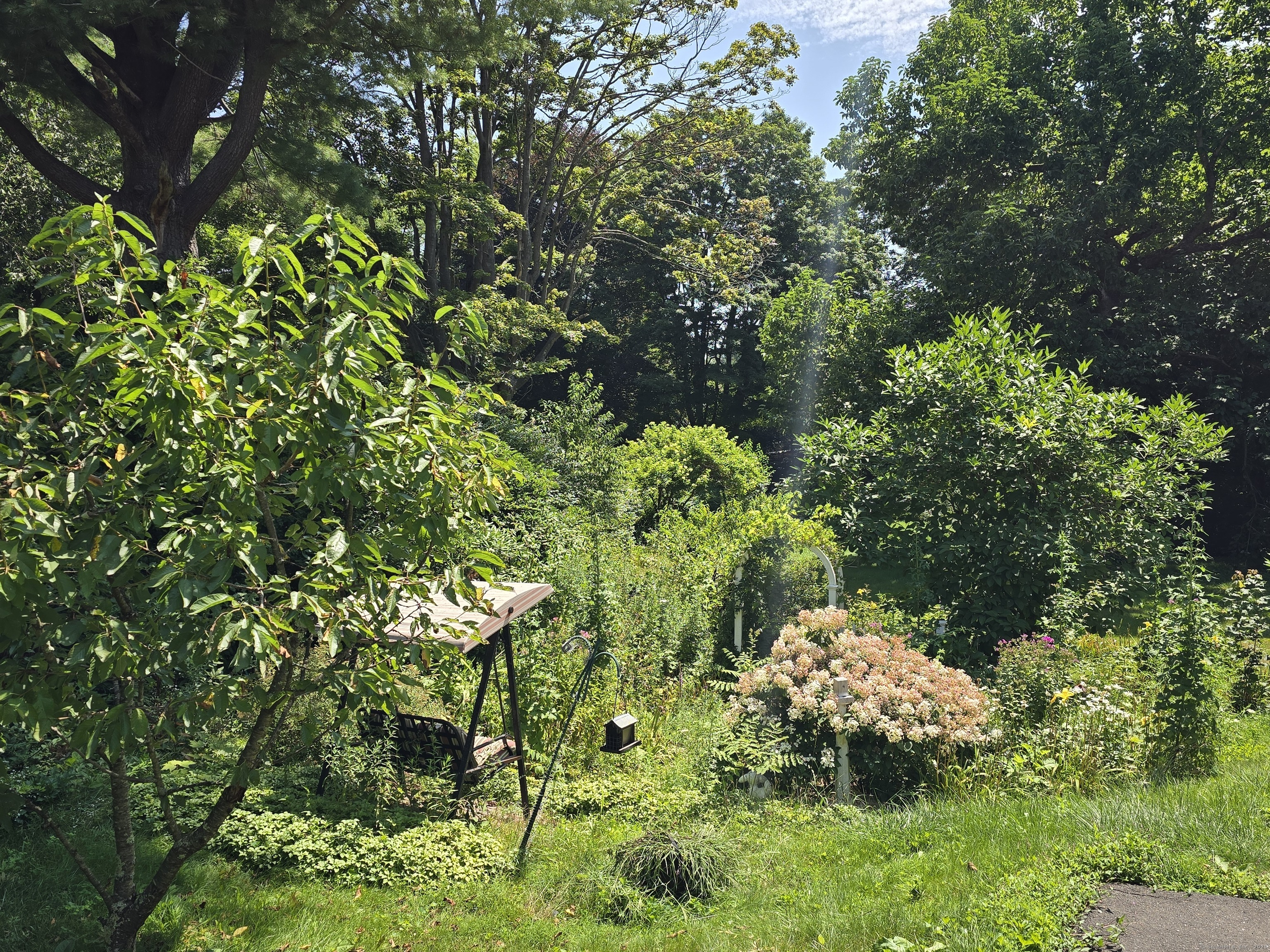 Plymouth, Connecticut 06786, United States, 2 Bedrooms Bedrooms, ,2 BathroomsBathrooms,Residential,Active,184525