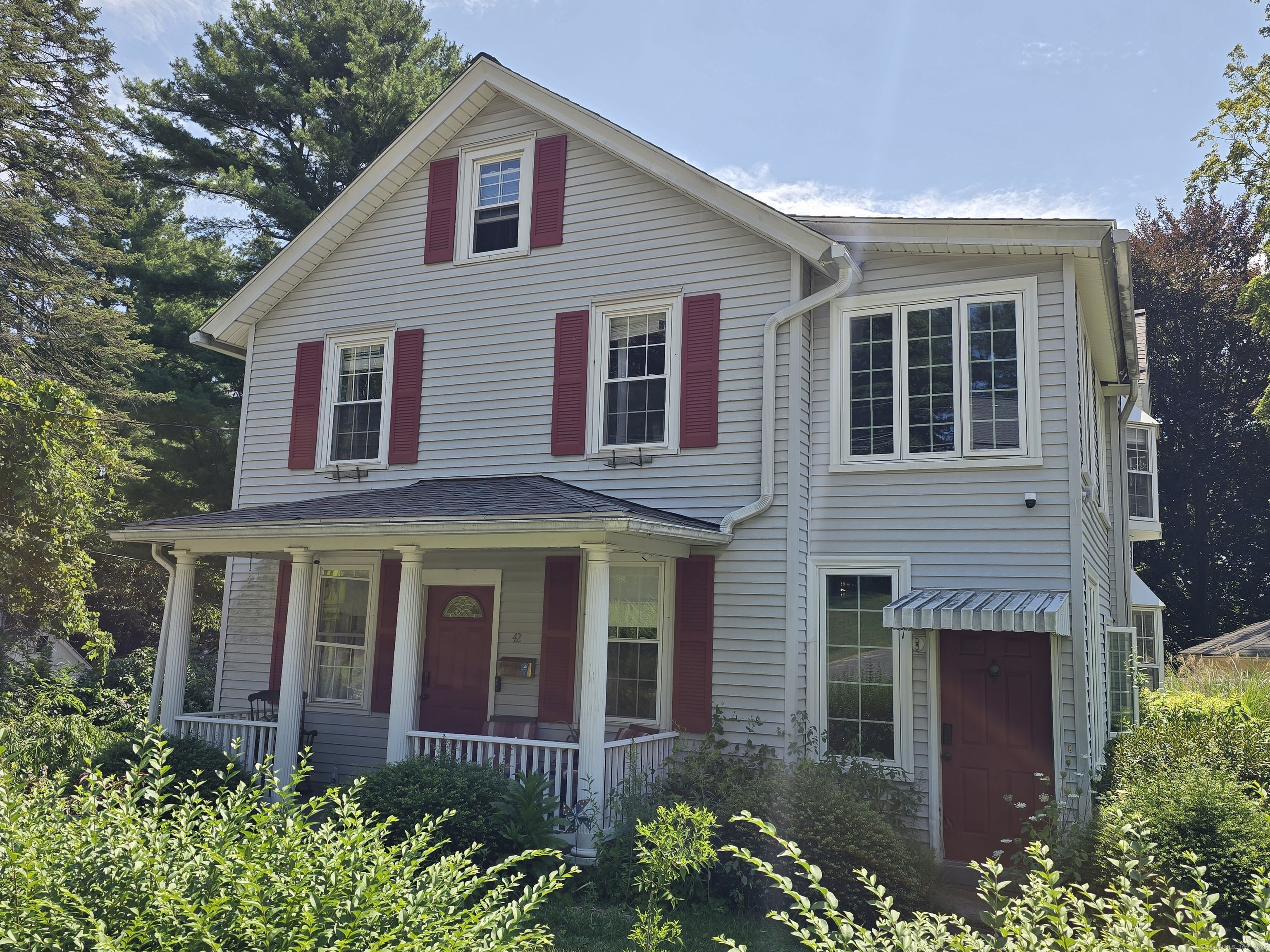 Plymouth, Connecticut 06786, United States, 2 Bedrooms Bedrooms, ,2 BathroomsBathrooms,Residential,Active,184525