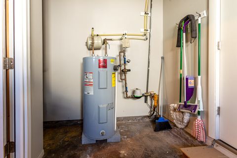 Tiny photo for 70 Weaver Road, Manchester, CT 06042 (MLS # 24115224)