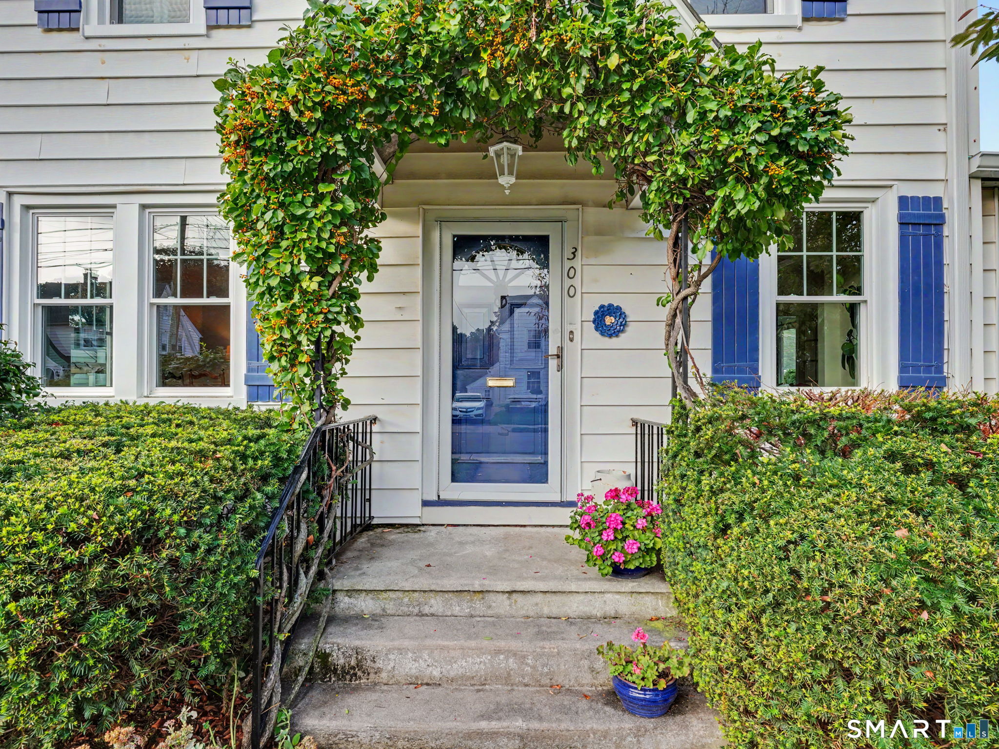300 Lake Avenue