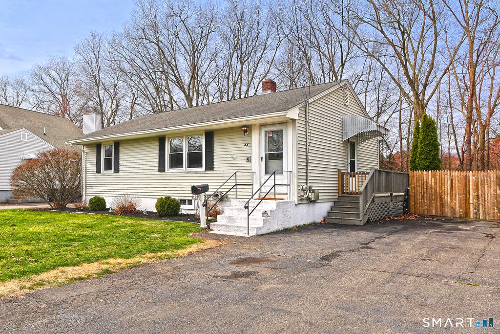 Photo of 44 Woodvale Road, West Haven, CT 06516 (MLS # 24166511)