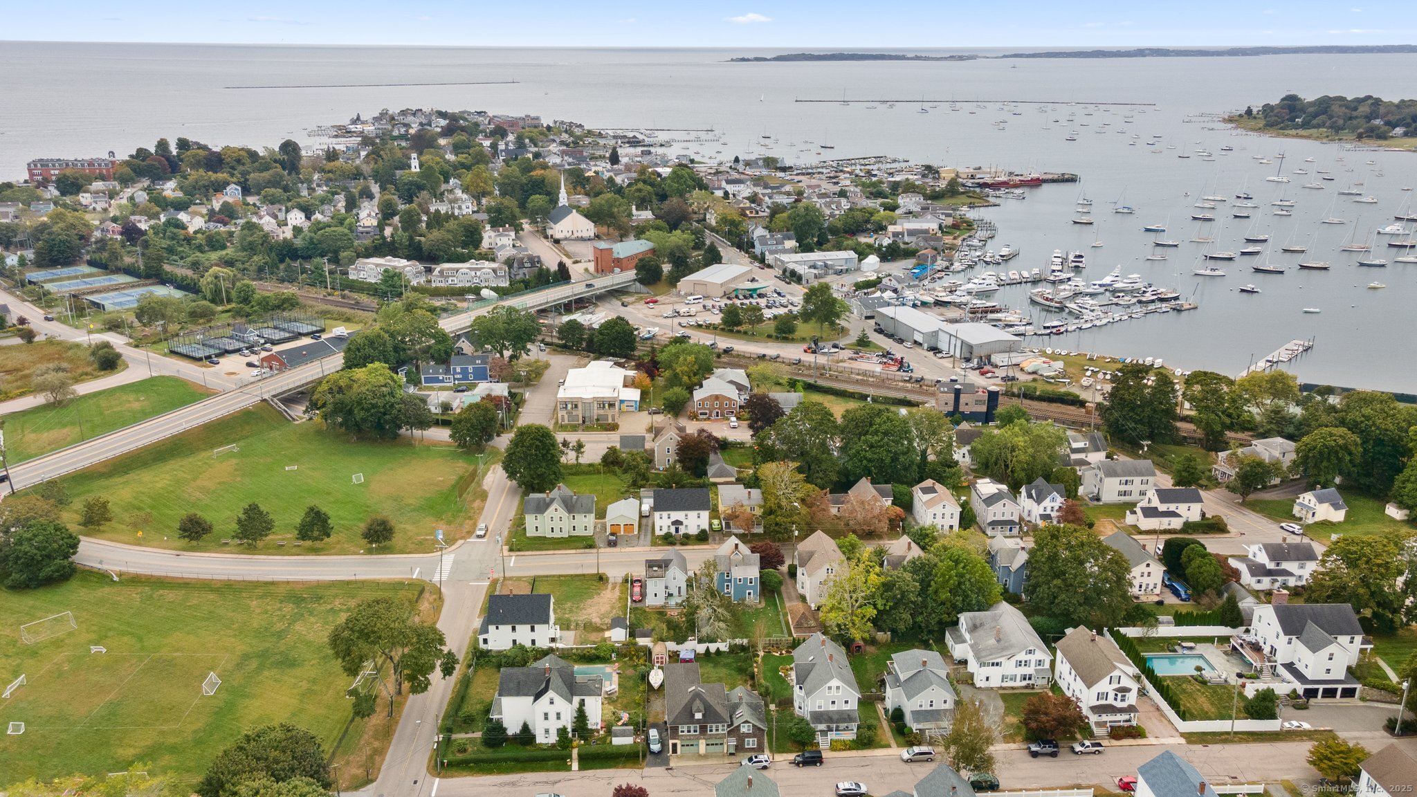 N Main Street, Stonington, Connecticut - 5 Bedrooms  
3 Bathrooms  
9 Rooms - 