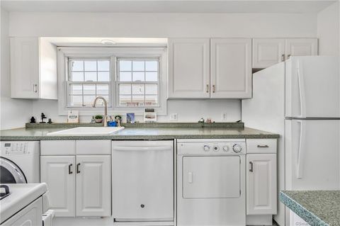 Tiny photo for 245 Unquowa Road #46, Fairfield, CT 06824 (MLS # 24168557)