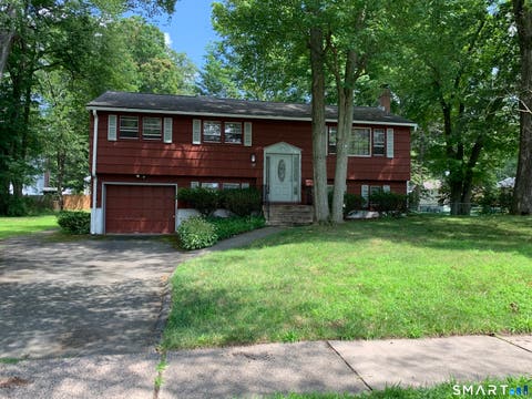 Homes For Sale - 92 Penney Drive<br/> East Hartford, CT 06108