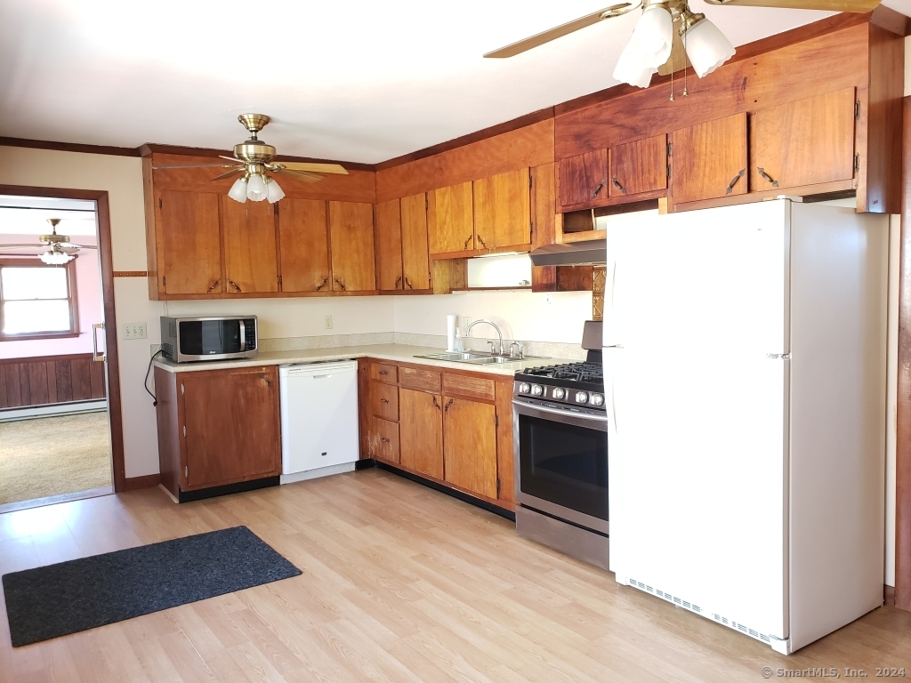 154 Simpson Lane, Montville, Connecticut image 5