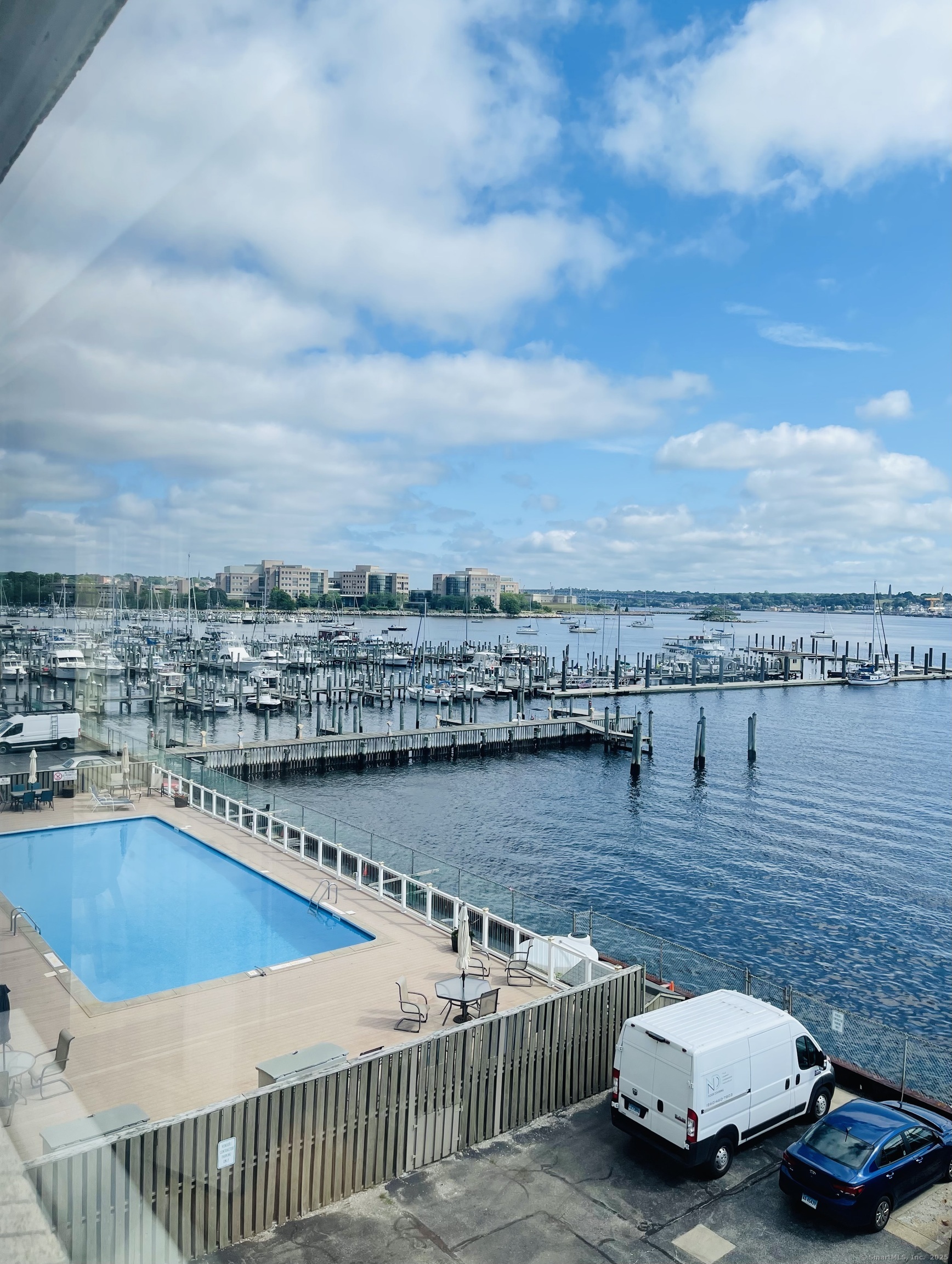 Pequot Avenue Apt 4C, New London, Connecticut - 2 Bedrooms  
1 Bathrooms  
4 Rooms - 