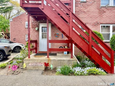Photo of 231 Seaton Road #2, Stamford, CT 06902 (MLS # 24171762)