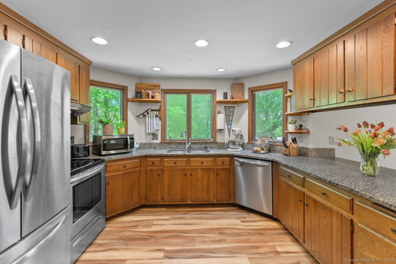 8 King James Drive, East Lyme, Connecticut image 10