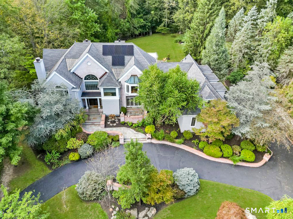 39 Running Brook Lane