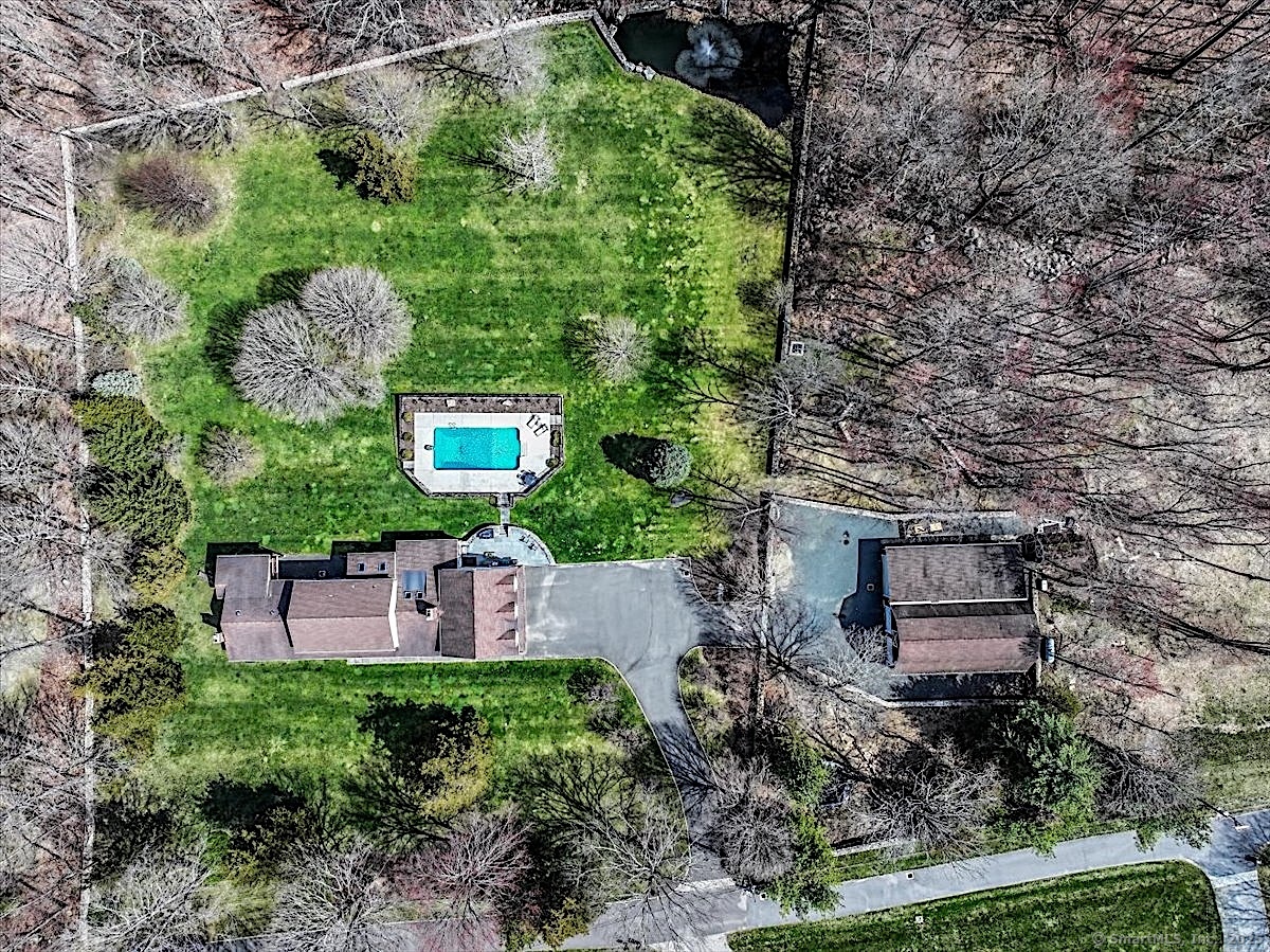 75 Codfish Hill Road, Bethel, Connecticut image 2