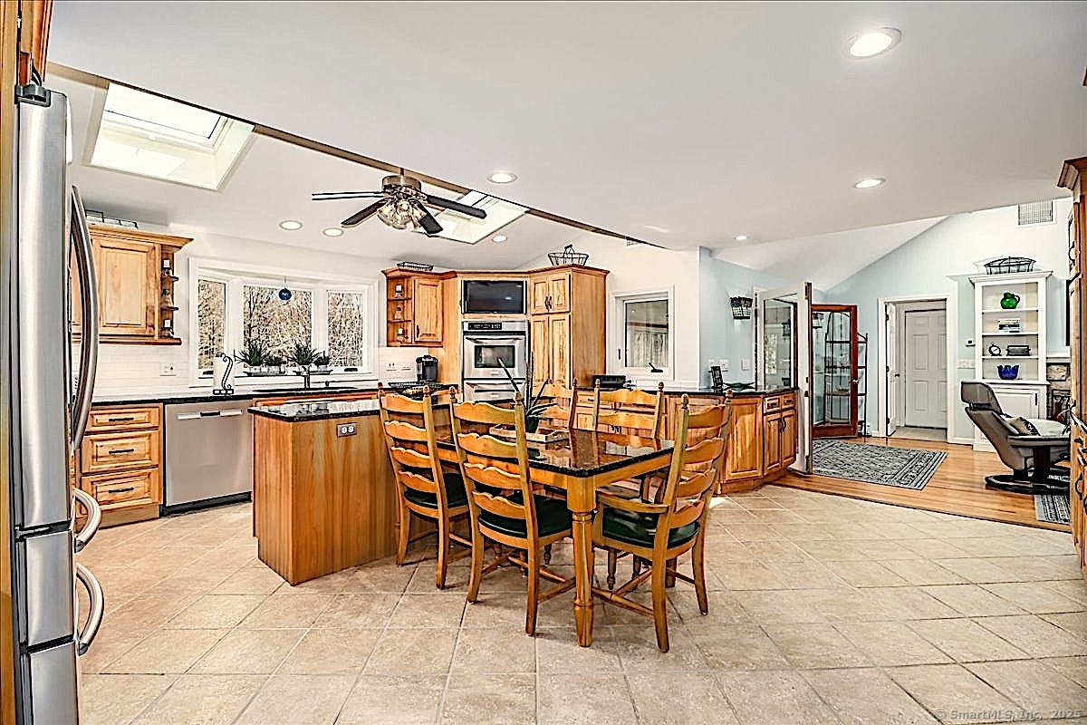 75 Codfish Hill Road, Bethel, Connecticut image 13