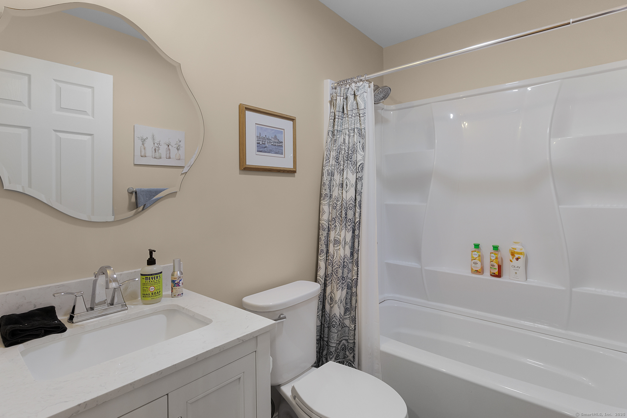 18 Quaker Lane, Southington, Connecticut image 19