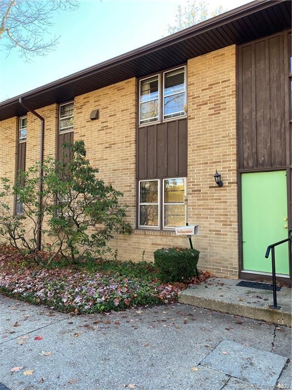 888 Main Street 1-B, Torrington, Connecticut - 1 Bedrooms  
1 Bathrooms  
3 Rooms - 