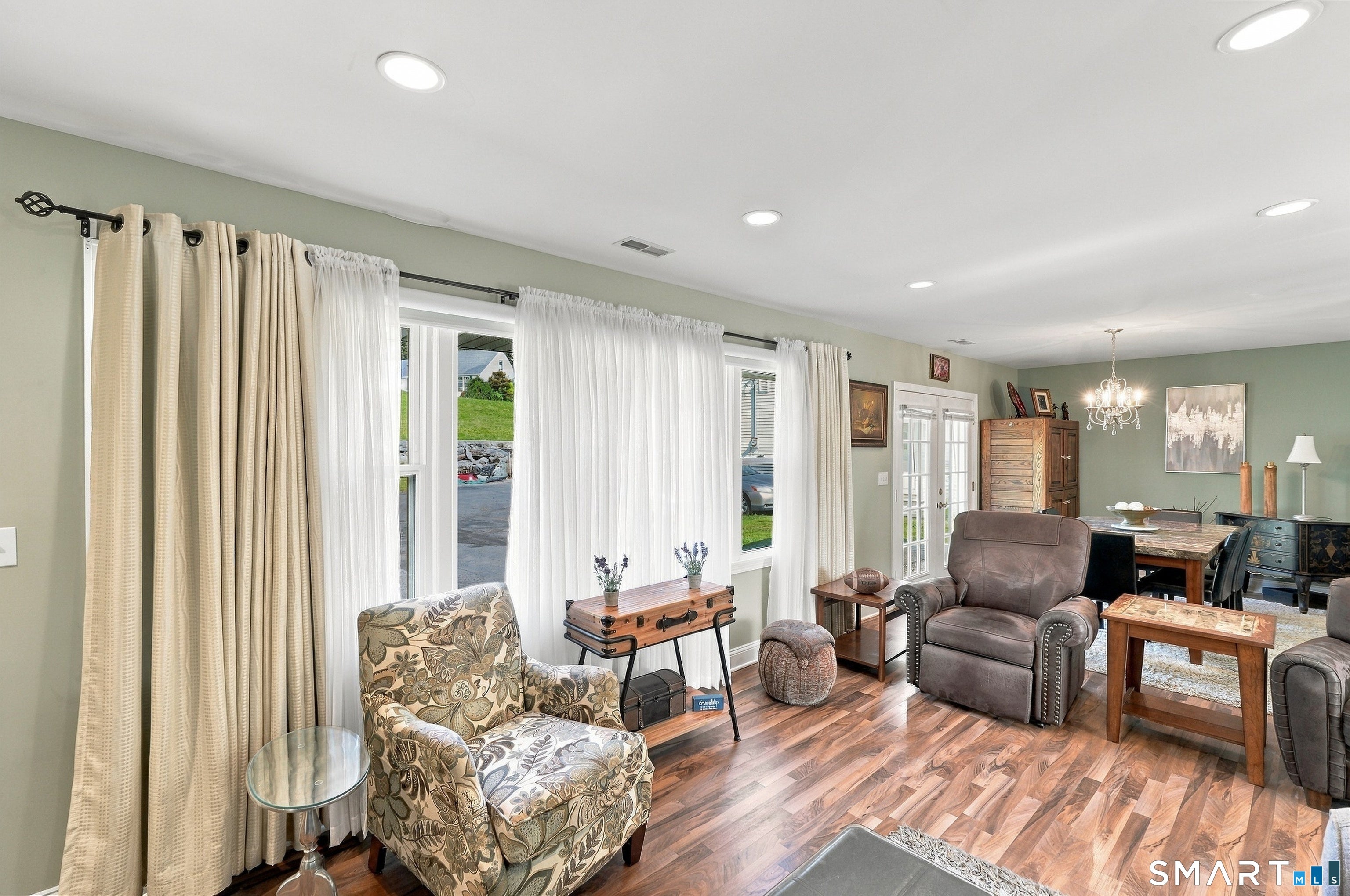 66 South Ridgeland Road