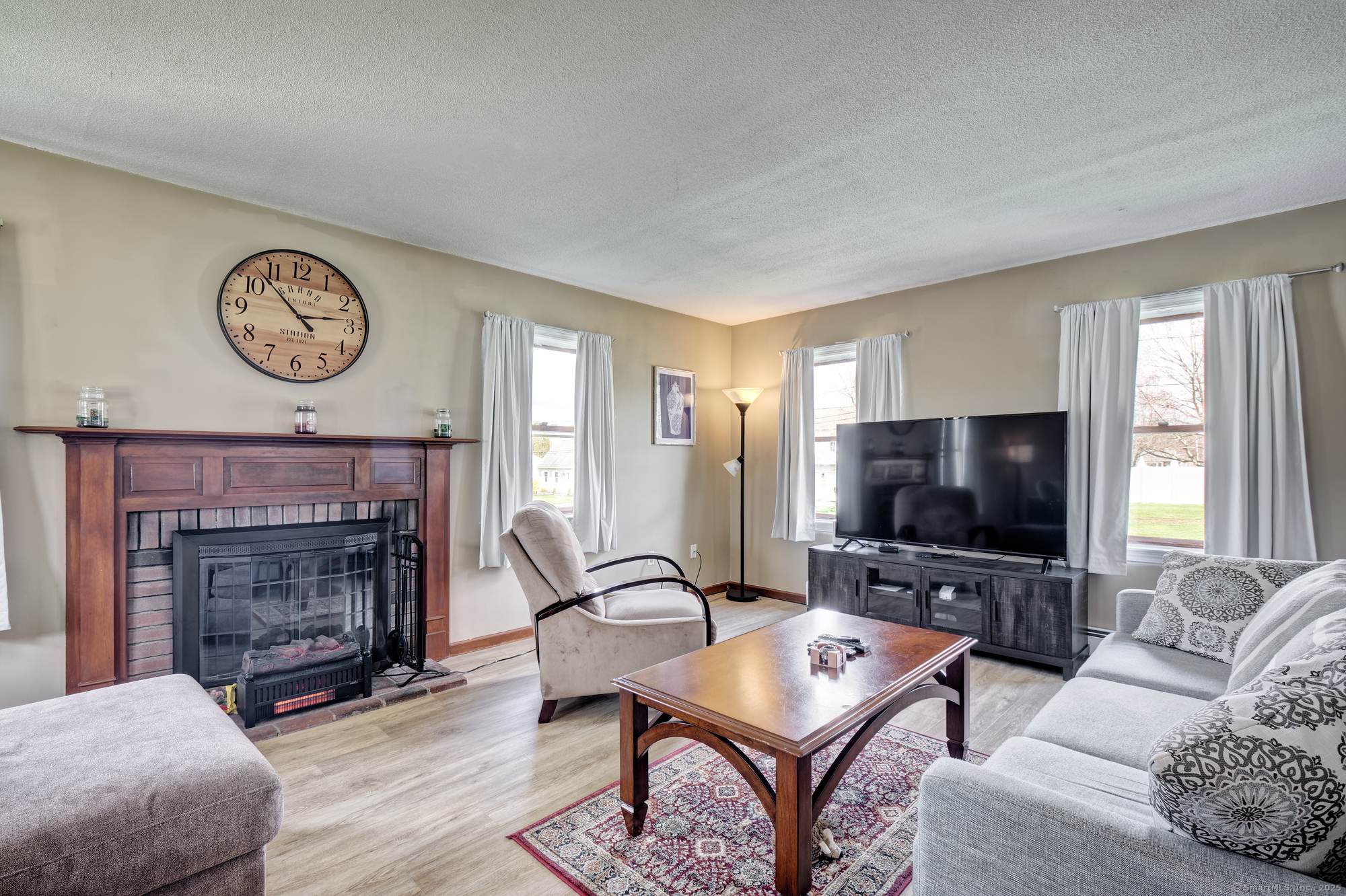 16 Renee Lane, Enfield, Connecticut image 13
