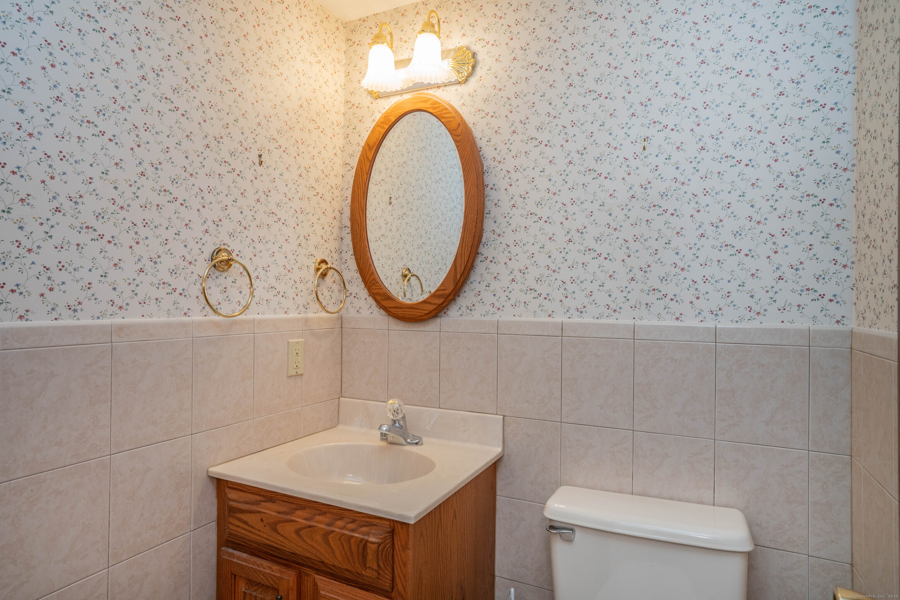 1240 Mapleton Avenue, Suffield, Connecticut image 30