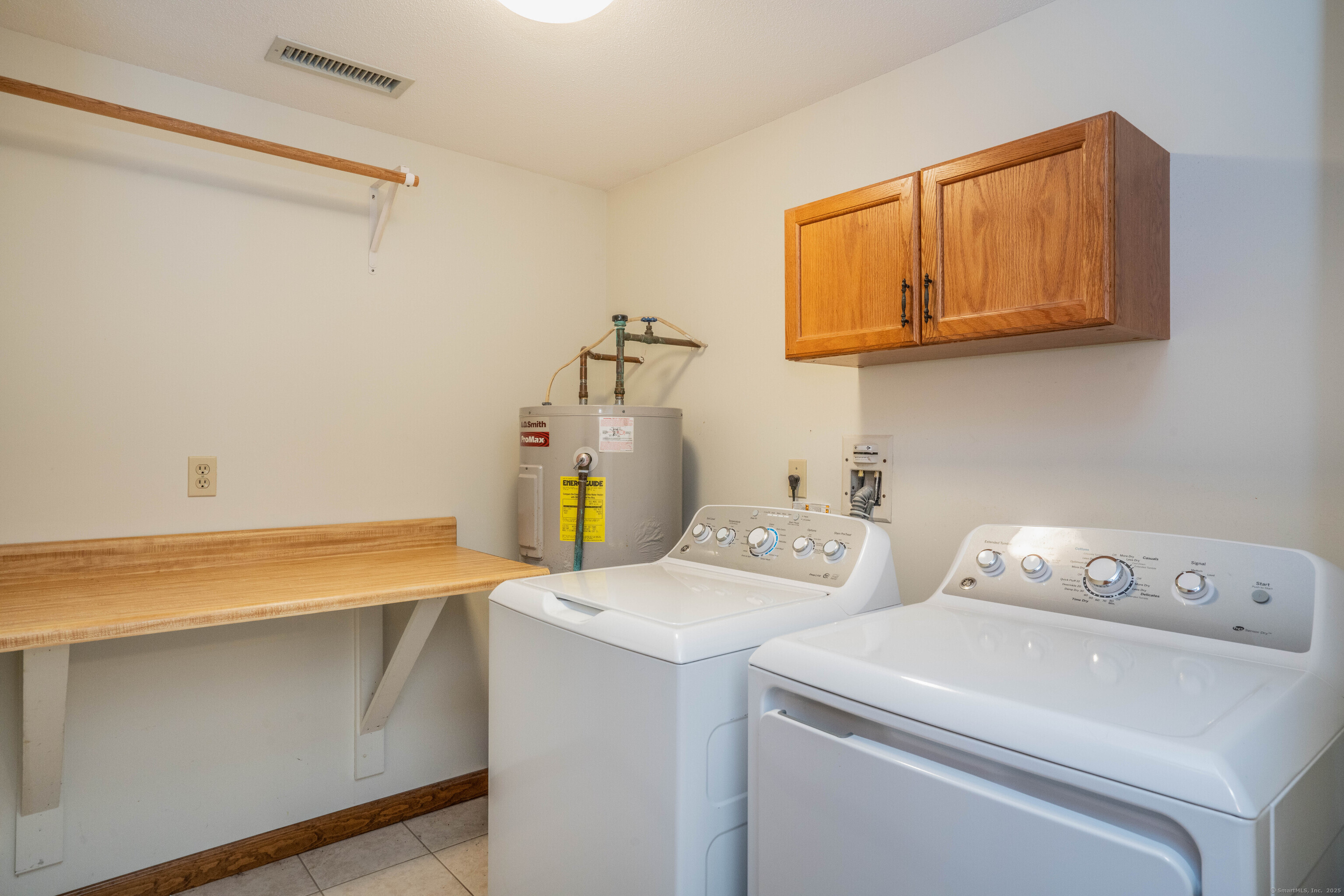 1240 Mapleton Avenue, Suffield, Connecticut image 31