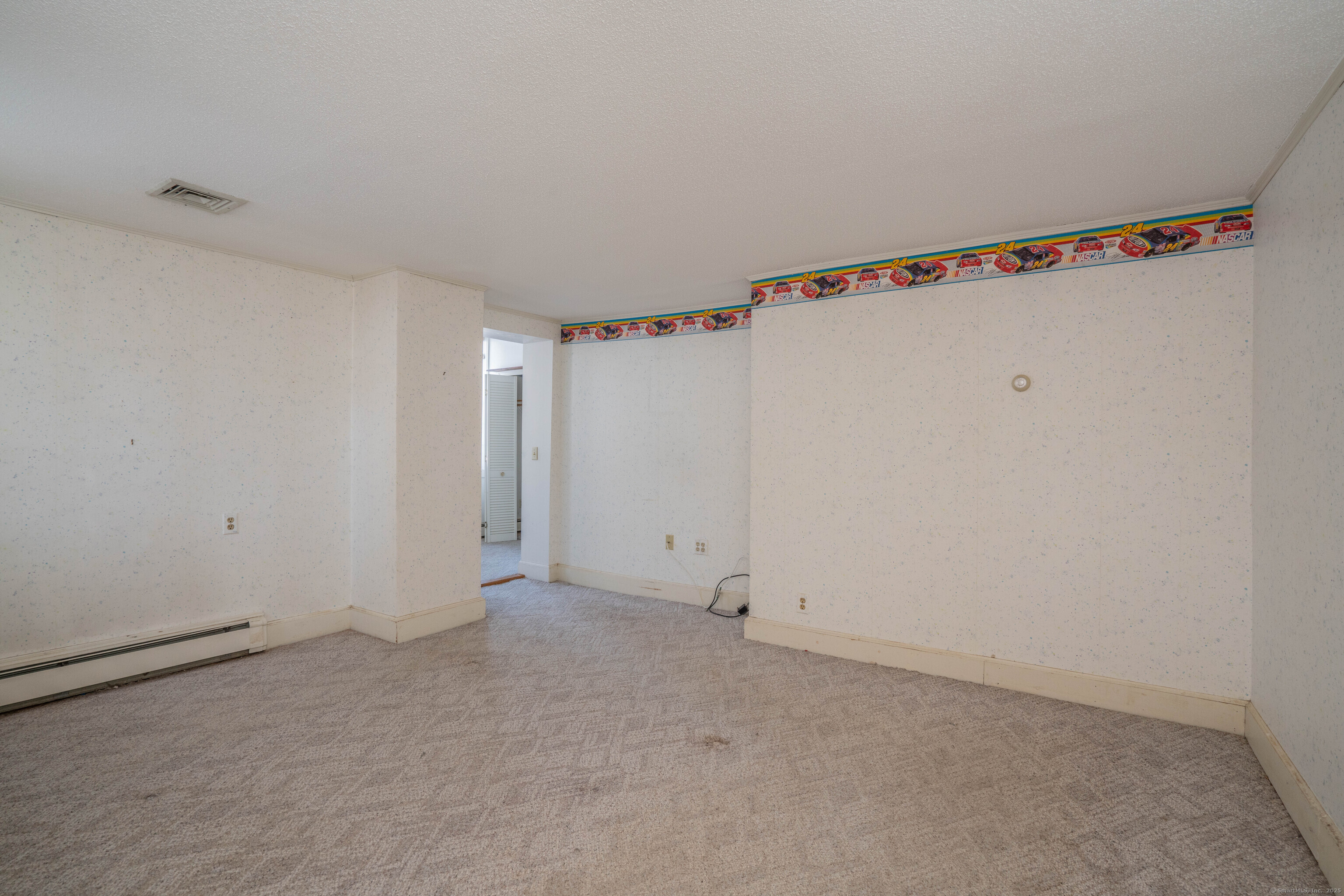 1240 Mapleton Avenue, Suffield, Connecticut image 25