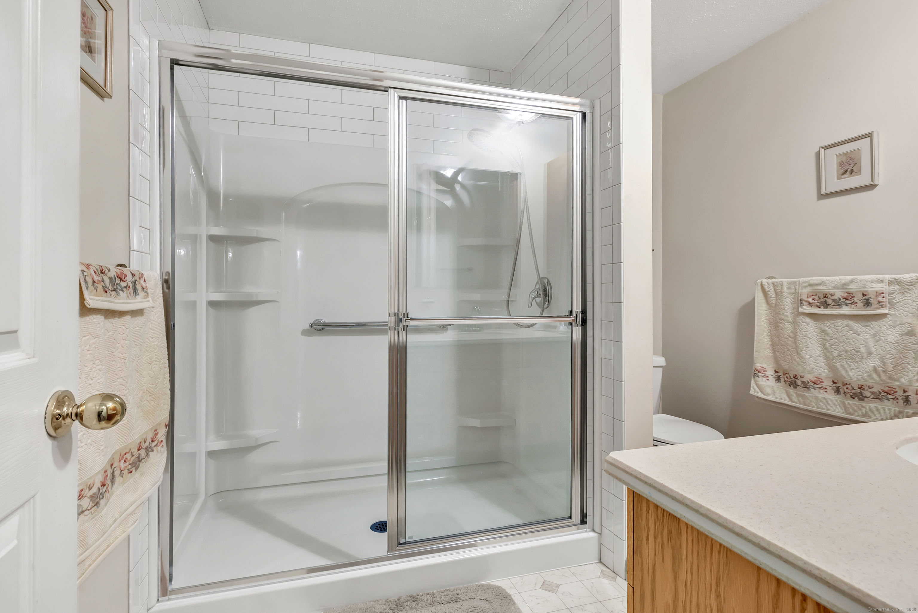 53 Riverview Drive #53, Bridgeport, Connecticut image 22