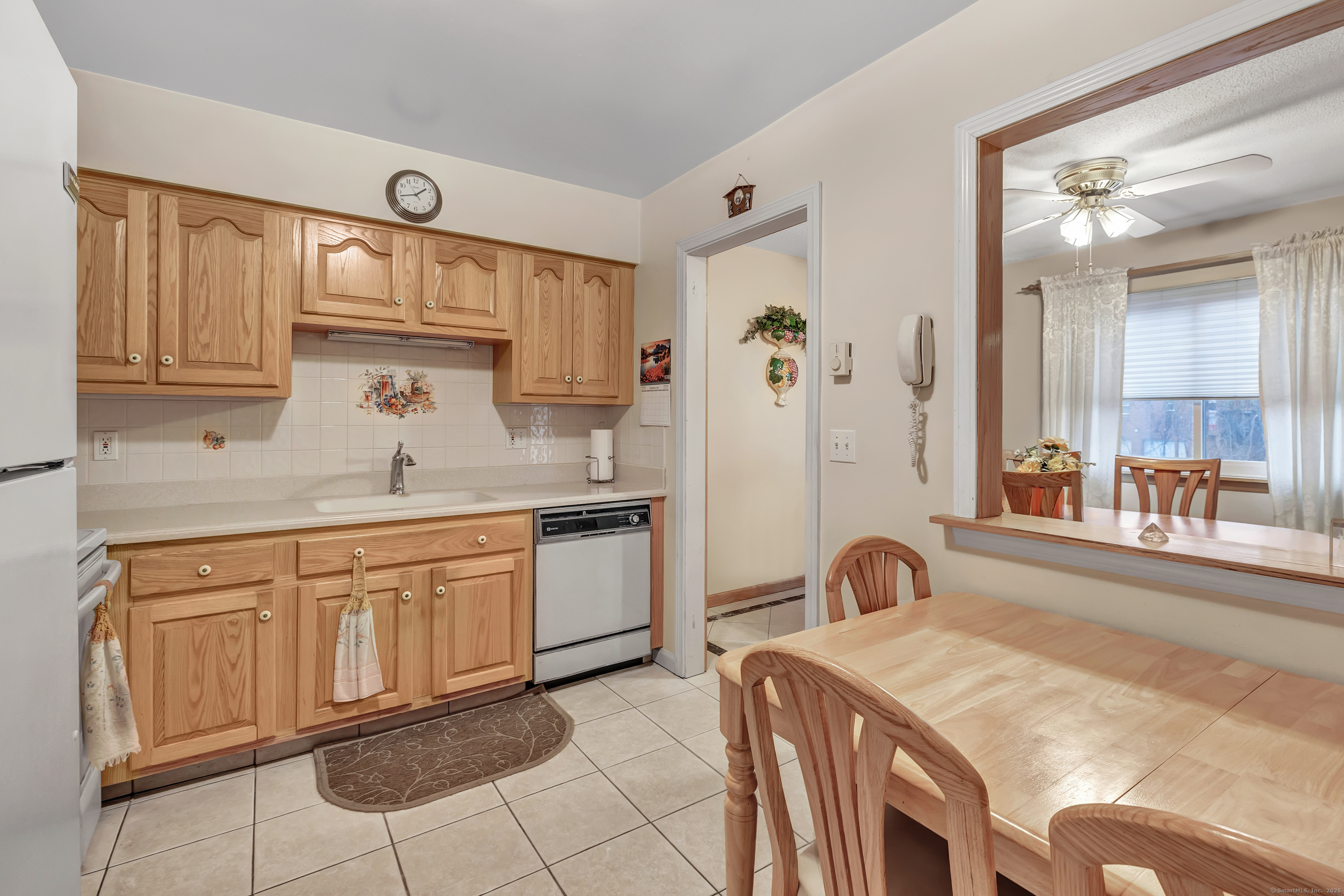 53 Riverview Drive #53, Bridgeport, Connecticut image 17