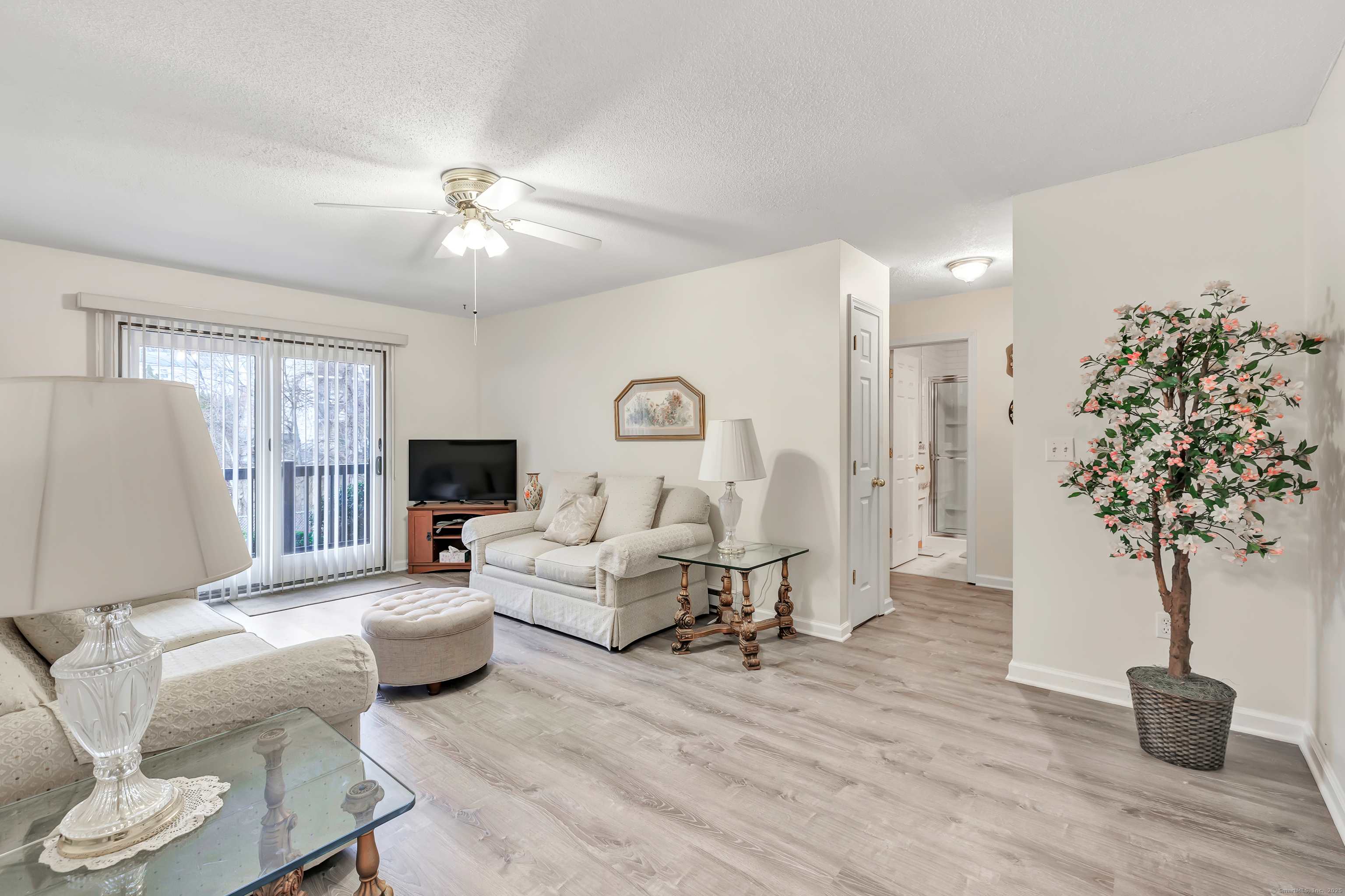 53 Riverview Drive #53, Bridgeport, Connecticut image 8