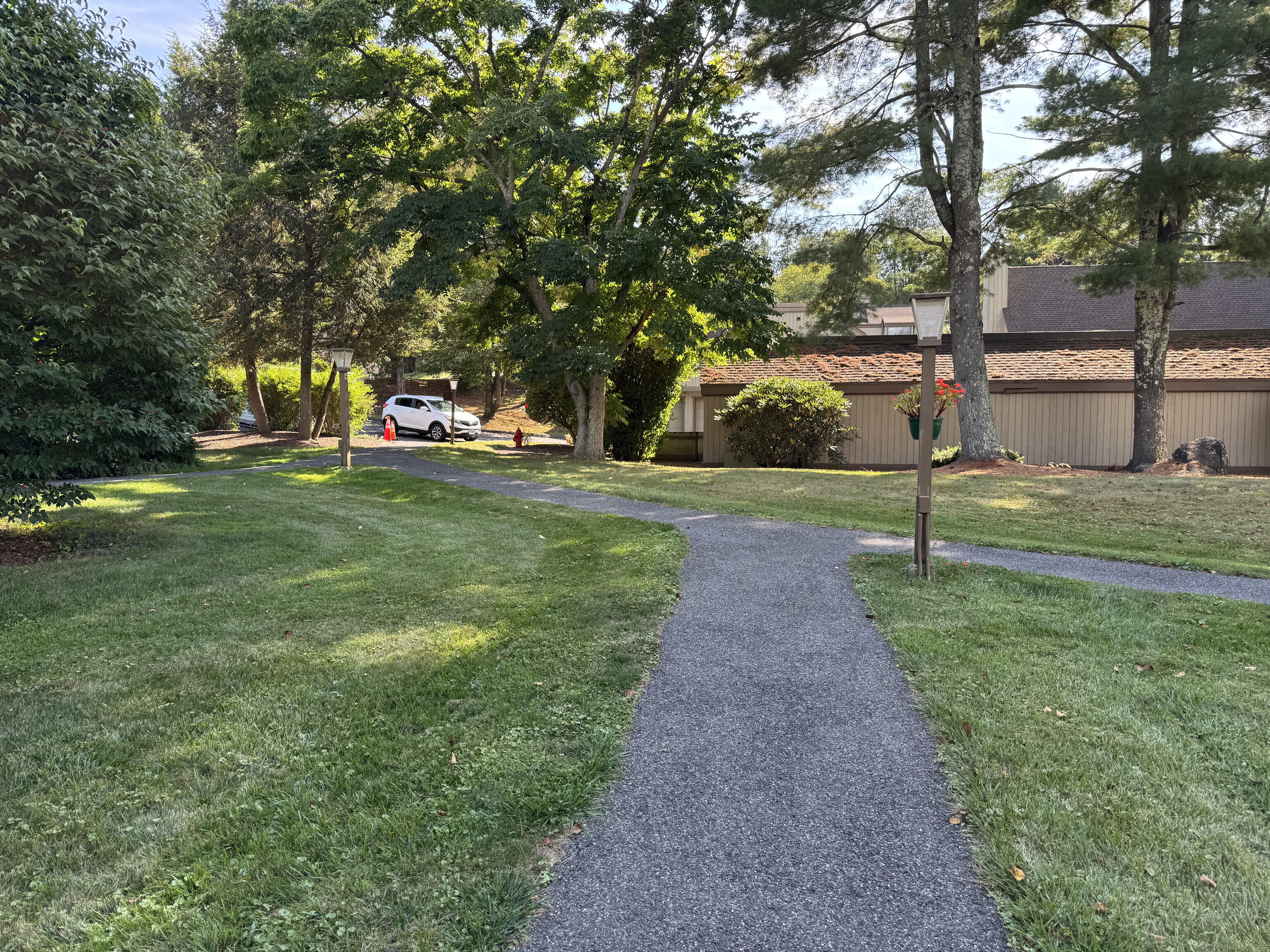 623 Heritage Village B
