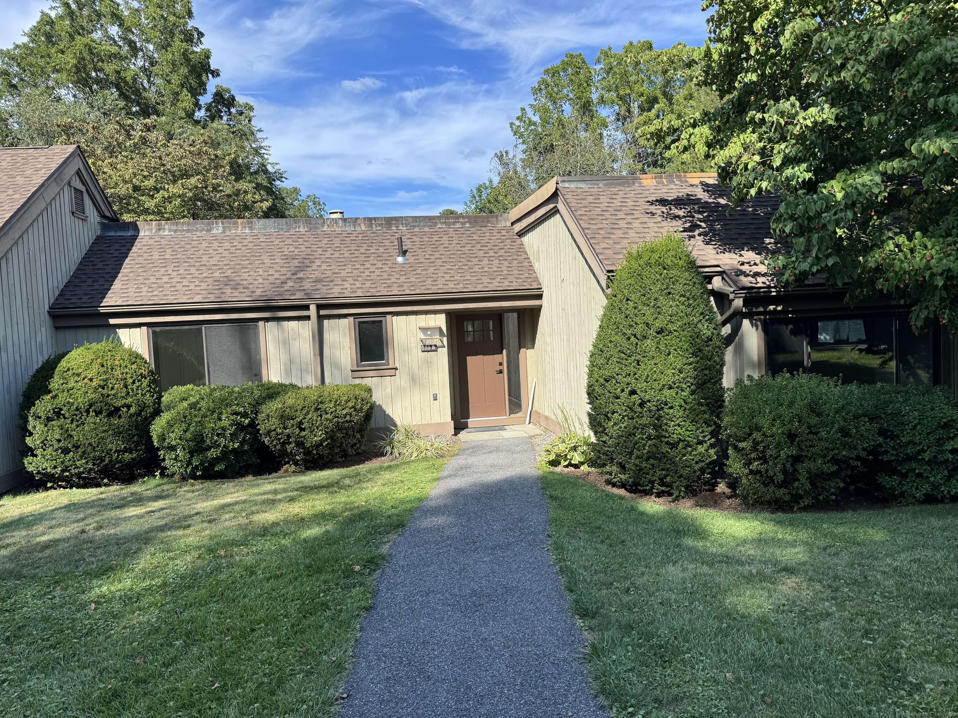 623 Heritage Village B