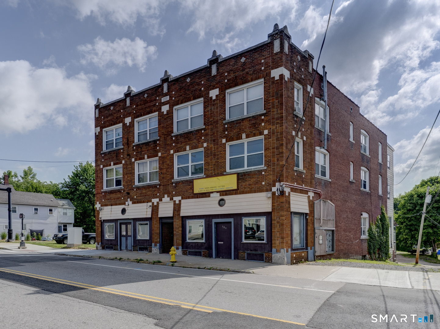 482 Main Street