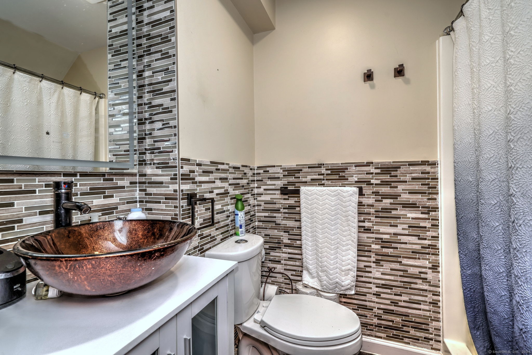 115 W Avon Road, Farmington, Connecticut image 17