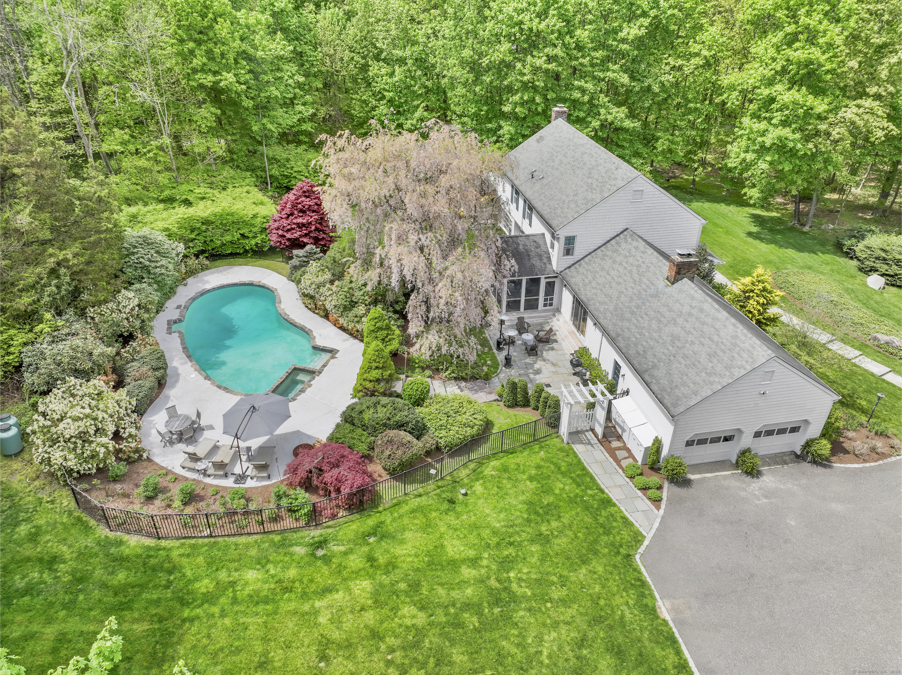 Property for Sale at 101 Ferris Hill Road, New Canaan, Connecticut - Bedrooms: 5 
Bathrooms: 4 
Rooms: 9  - $1,895,000