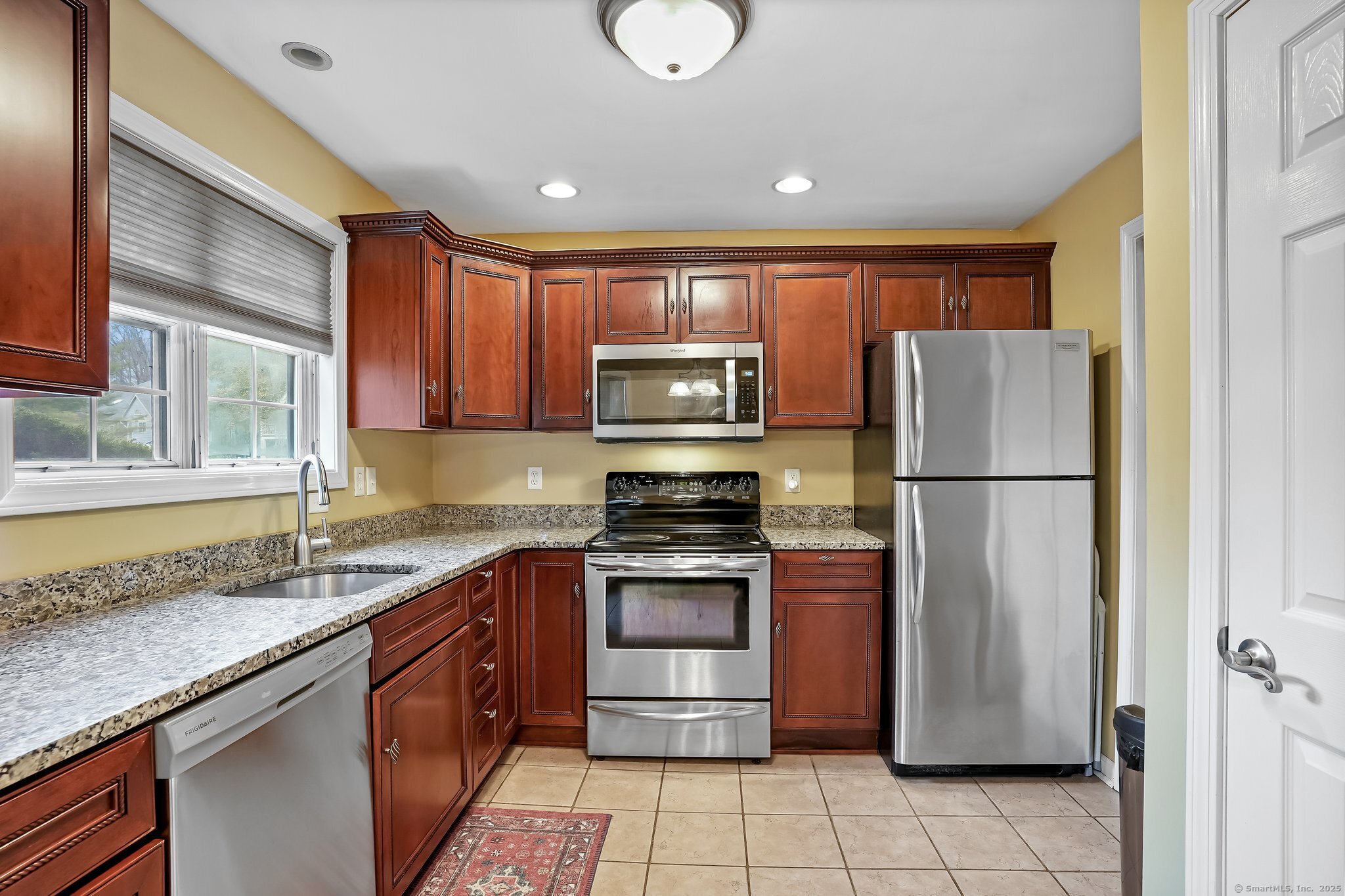 75 Redwood Drive #1301, East Haven, Connecticut image 3