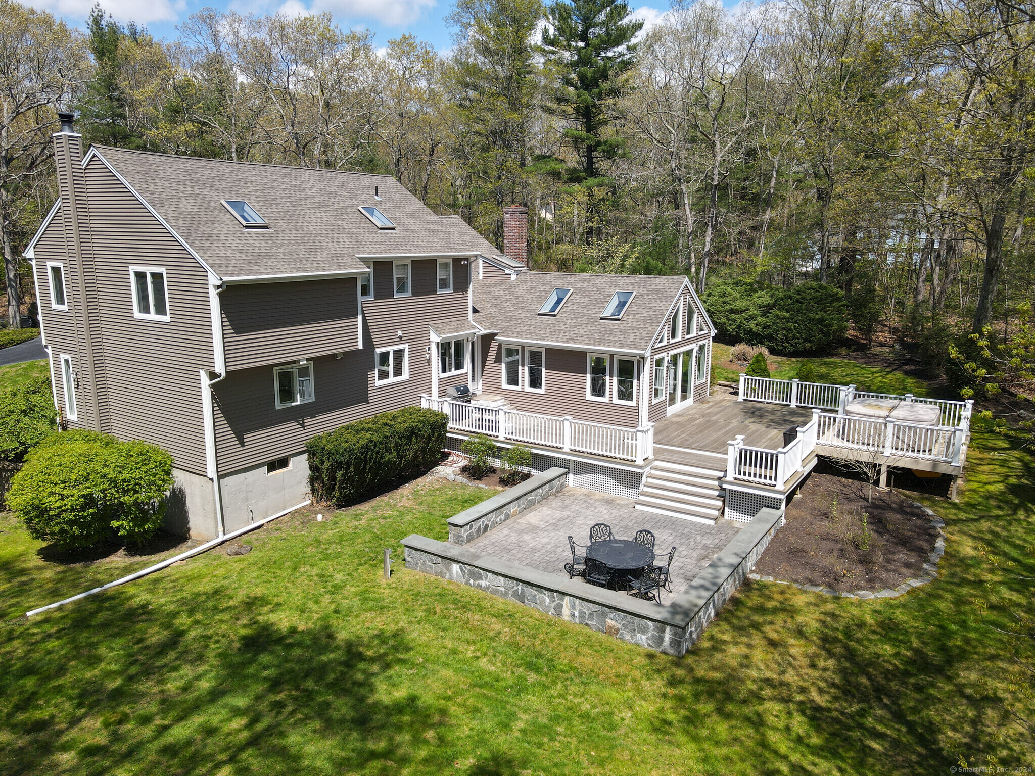 Property for Sale at 130 Talcott Road, Guilford, Connecticut - Bedrooms: 3 
Bathrooms: 3 
Rooms: 9  - $725,000