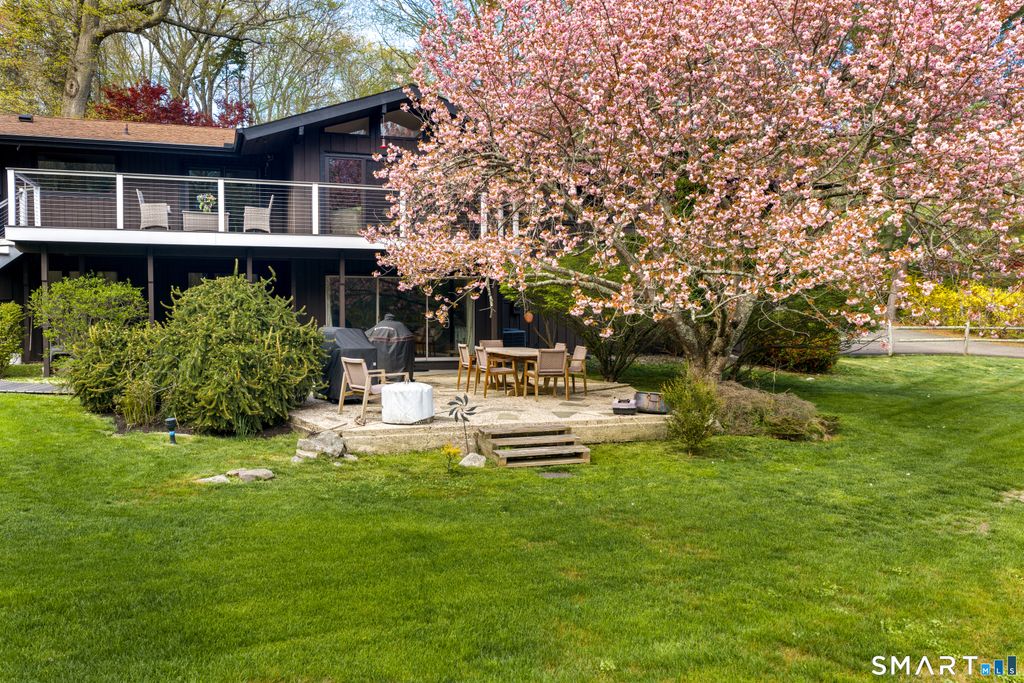 Photo of 46 Breezy Hill Road, Stamford, CT 06903 (MLS # 24170427)