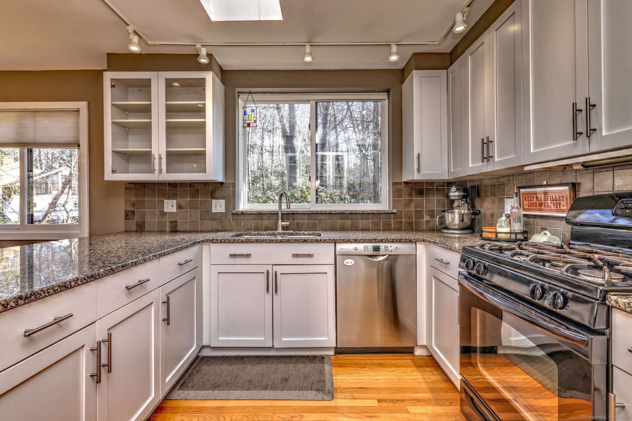 789 Donna Drive, Orange, Connecticut image 13