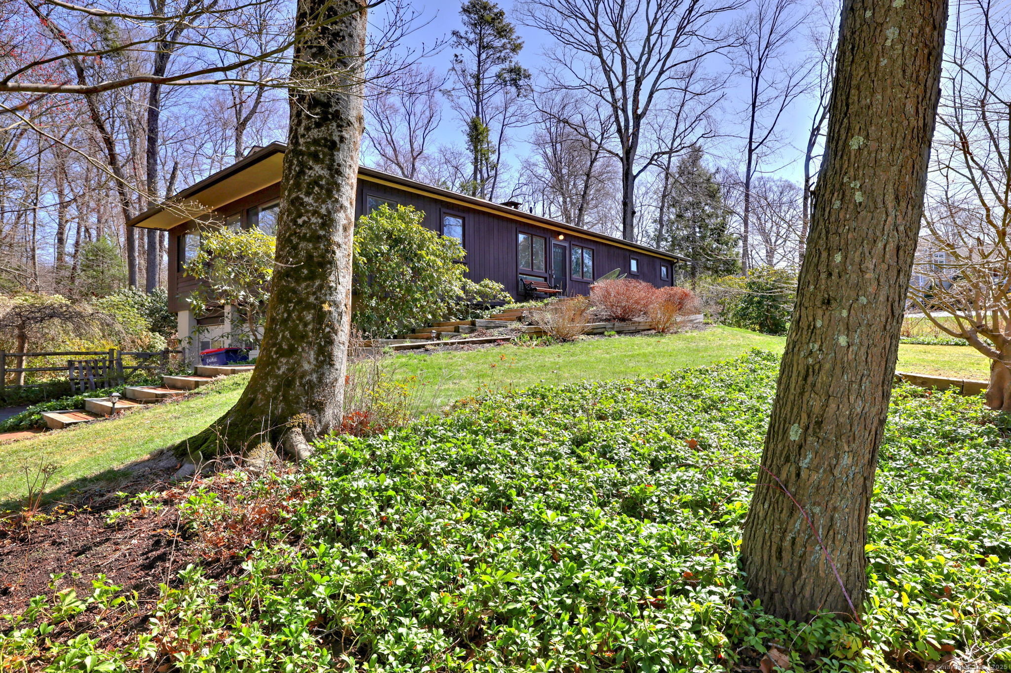 789 Donna Drive, Orange, Connecticut image 2