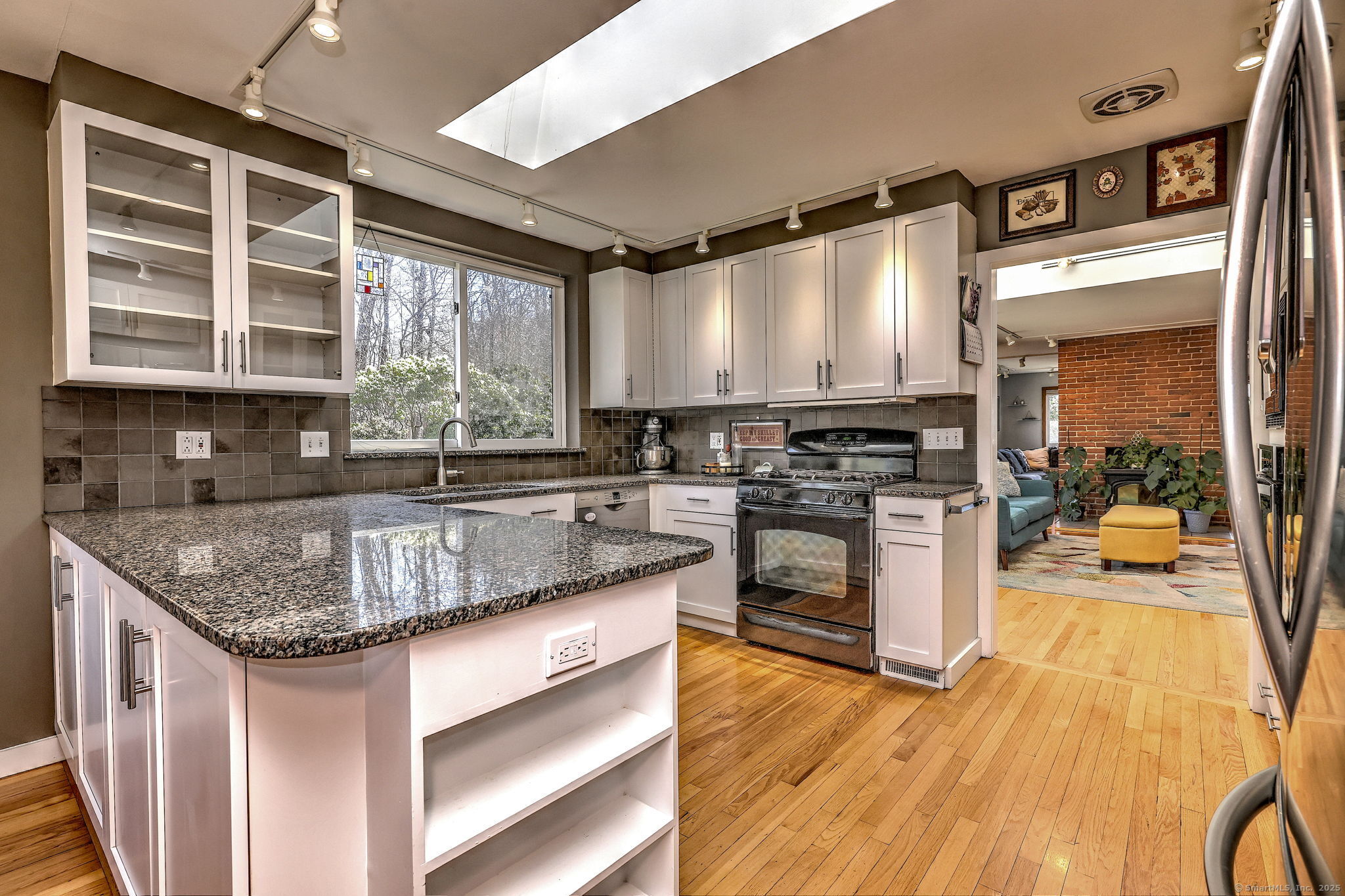 789 Donna Drive, Orange, Connecticut image 14