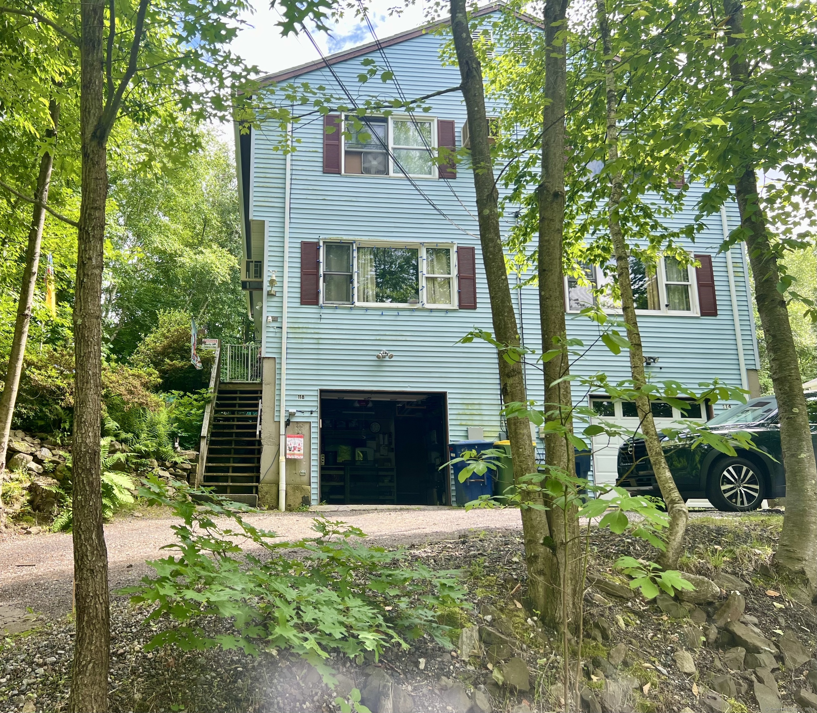 Property for Sale at 118 Downes Street 118, Waterbury, Connecticut - Bedrooms: 3 
Bathrooms: 2 
Rooms: 6  - $184,900