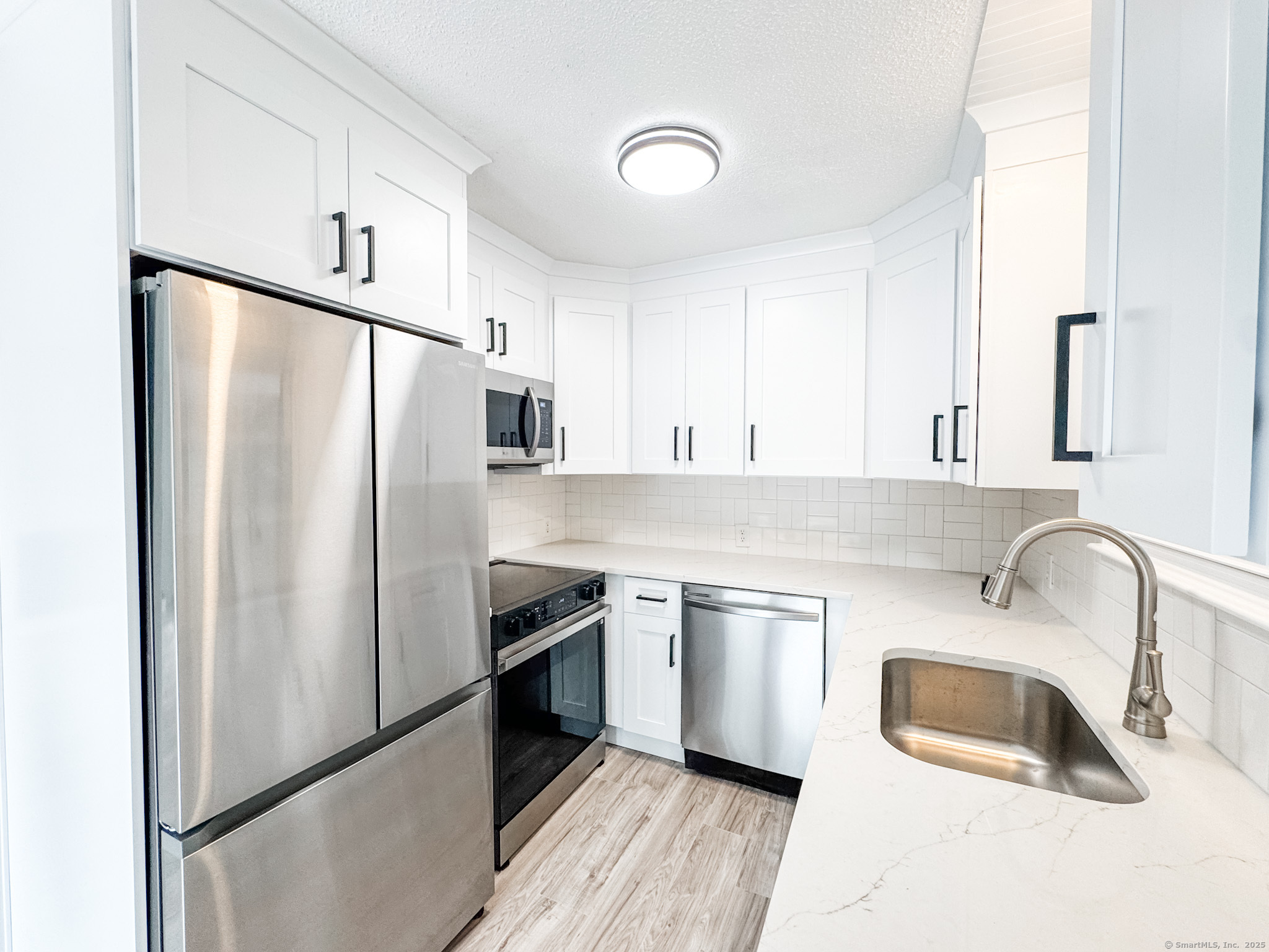 35 Chetelat Drive, Ashford, Connecticut image 4
