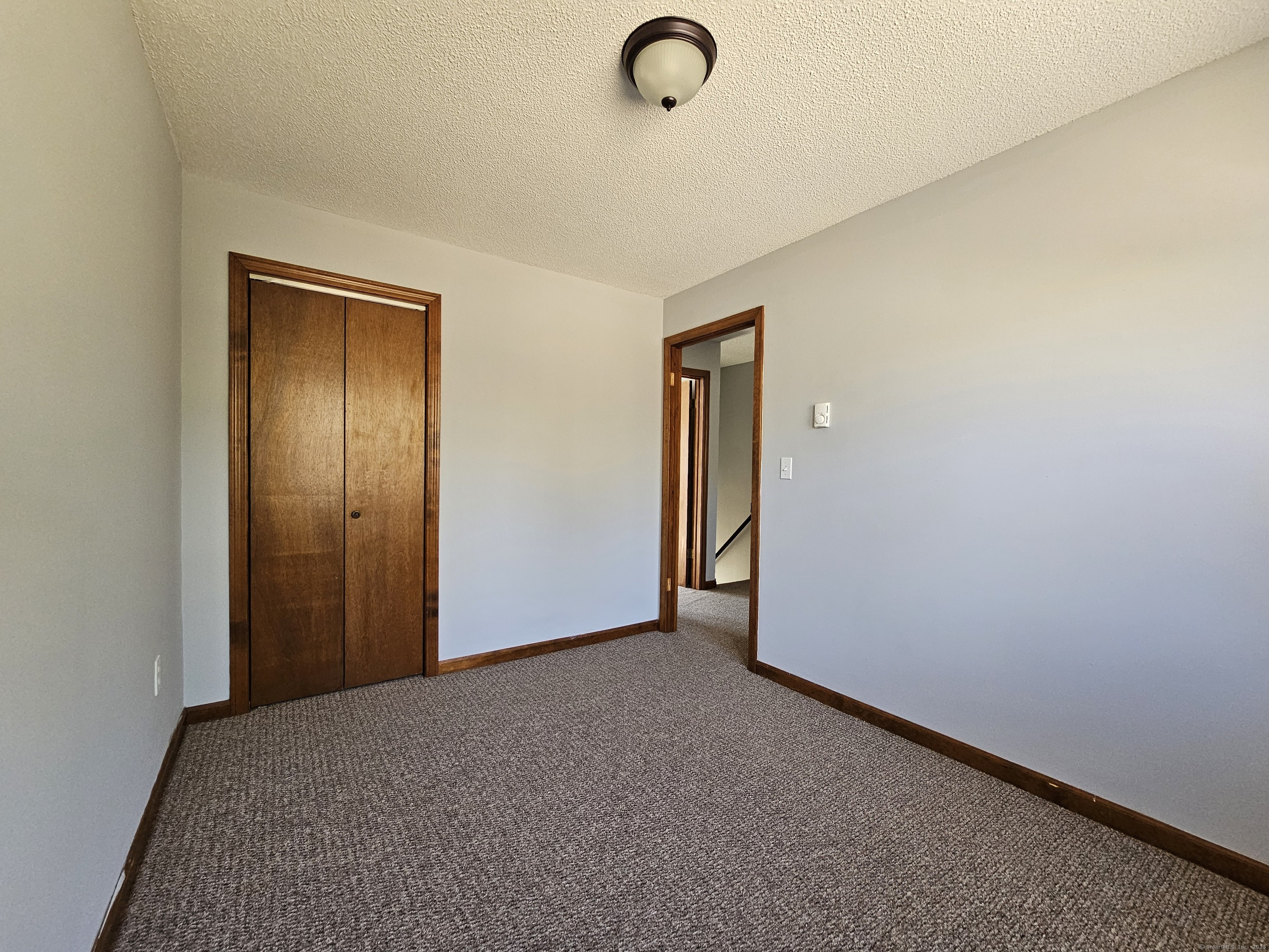 Woodstock, Connecticut 06281, United States, 2 Bedrooms Bedrooms, ,1 BathroomBathrooms,Residential,Pending,89568