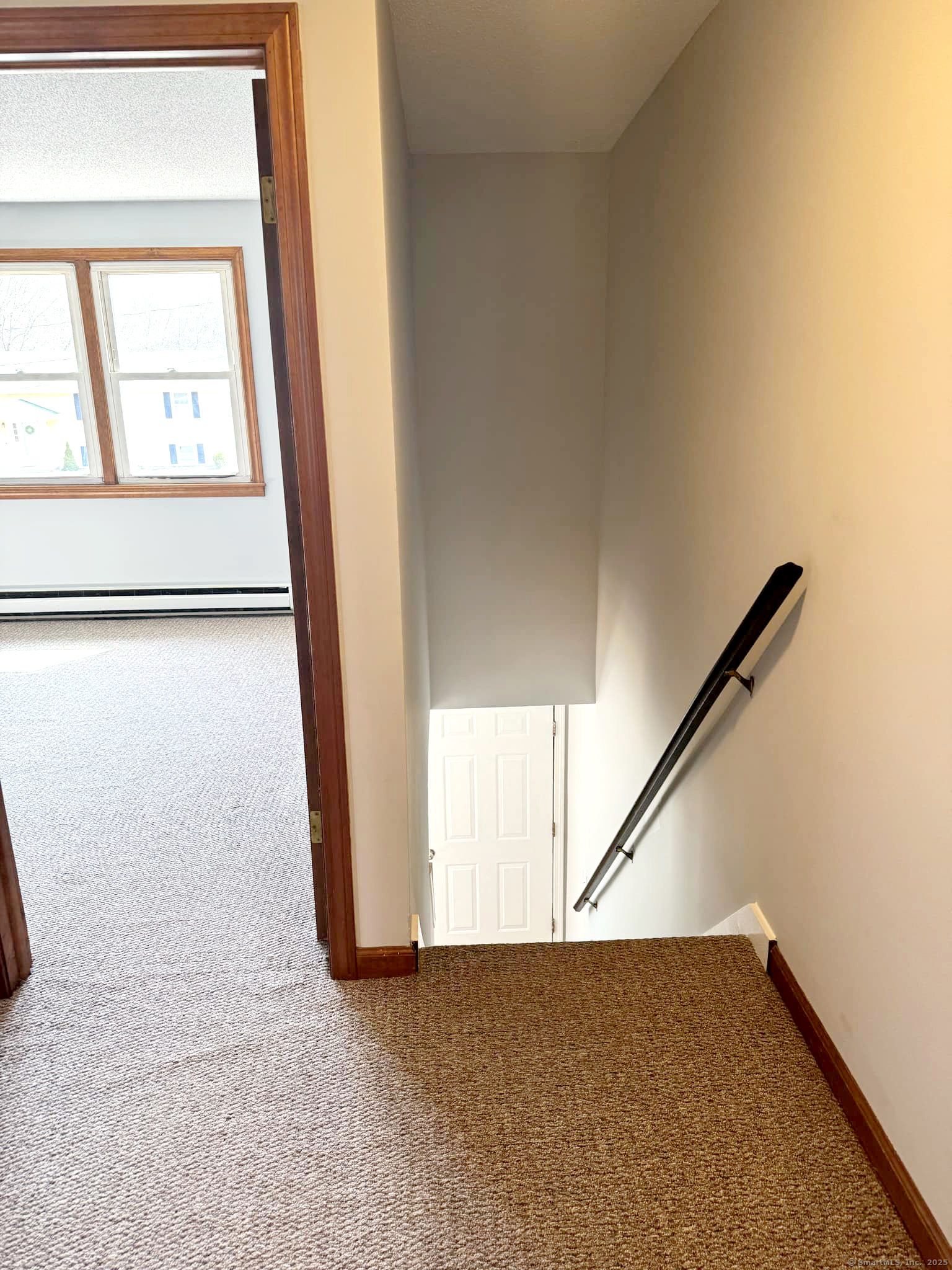 Woodstock, Connecticut 06281, United States, 2 Bedrooms Bedrooms, ,1 BathroomBathrooms,Residential,Pending,89568