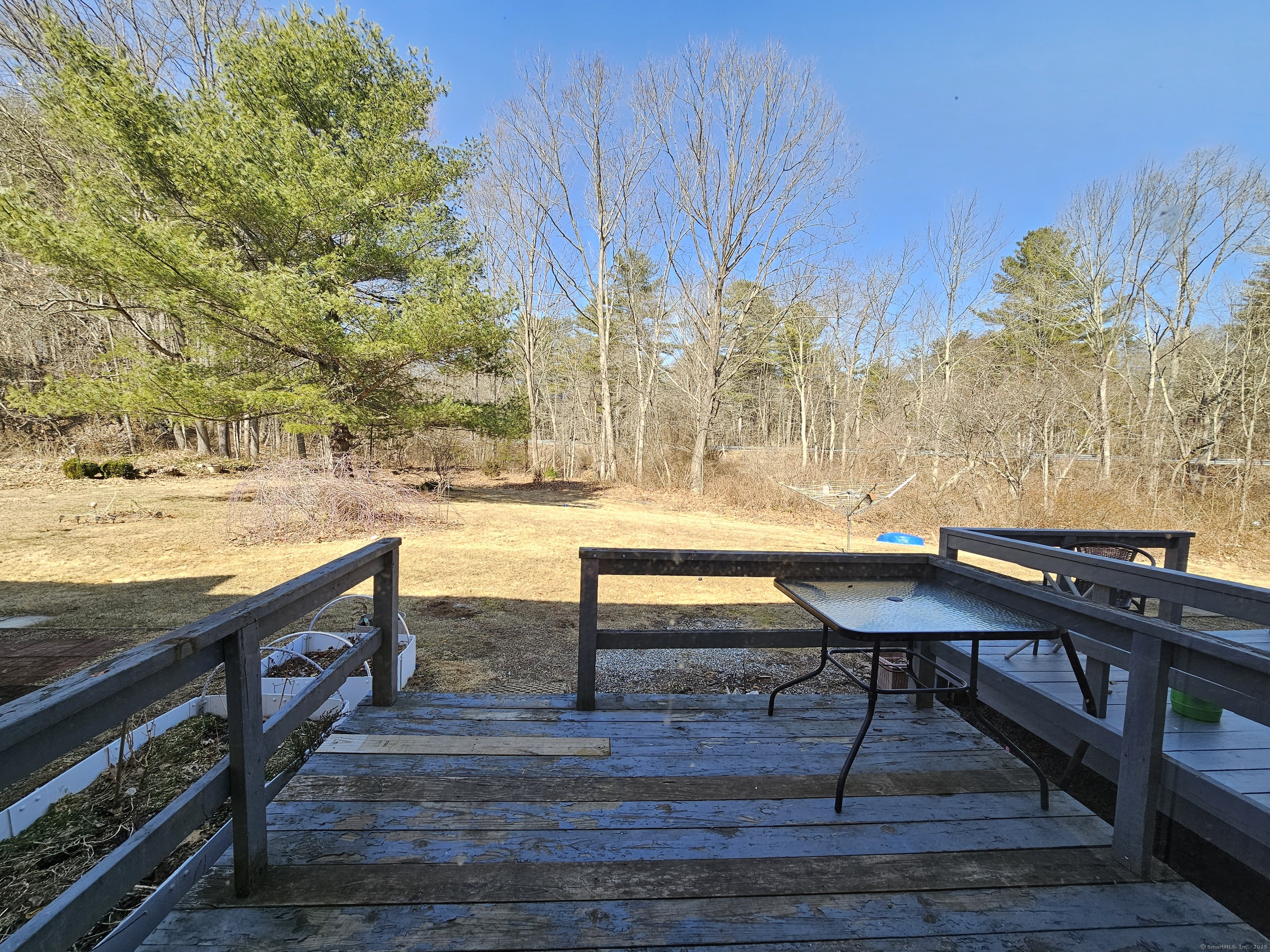 Woodstock, Connecticut 06281, United States, 2 Bedrooms Bedrooms, ,1 BathroomBathrooms,Residential,Pending,89568